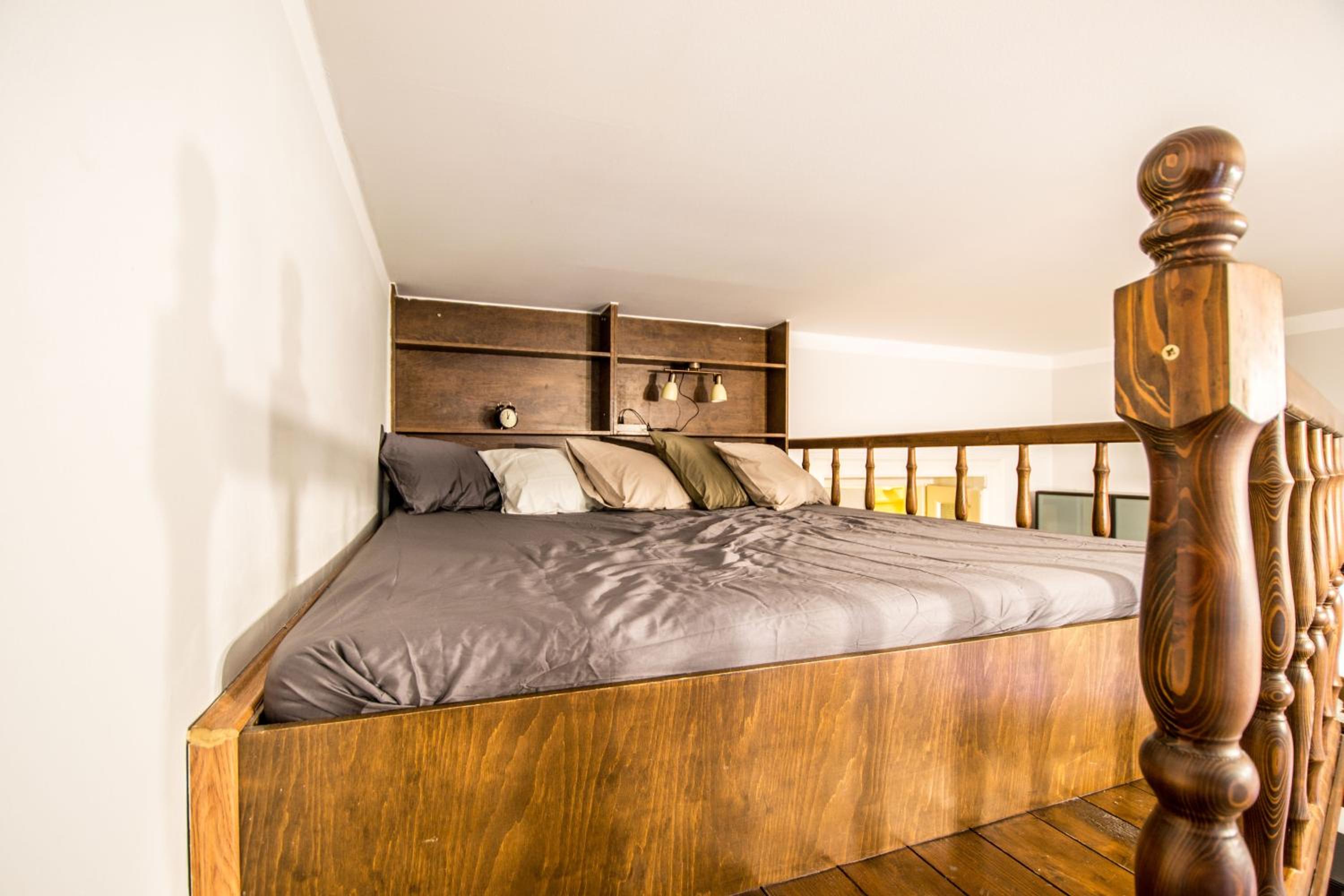 Colonial Ruterra 2BDR Apartment