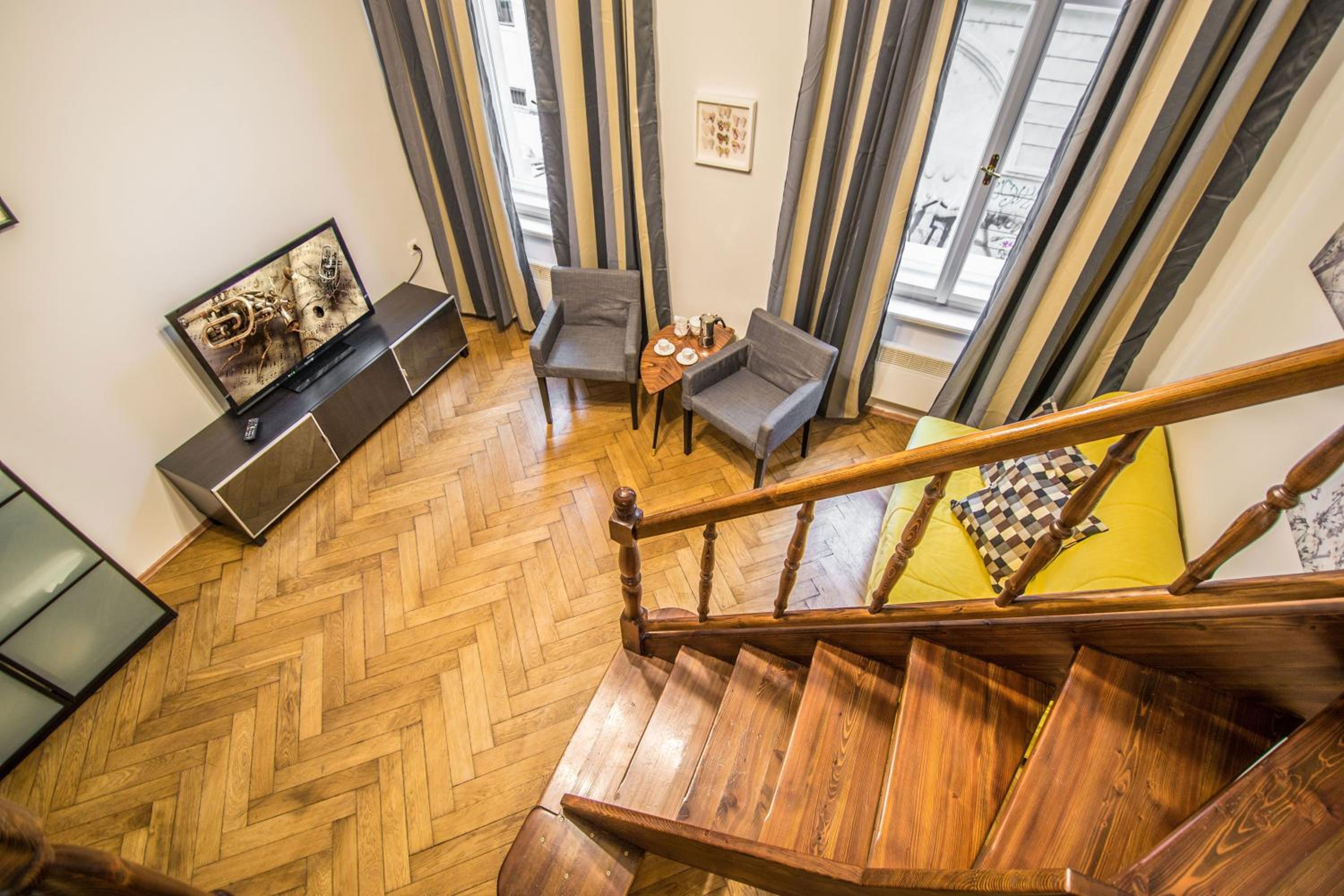 Colonial Ruterra 2BDR Apartment