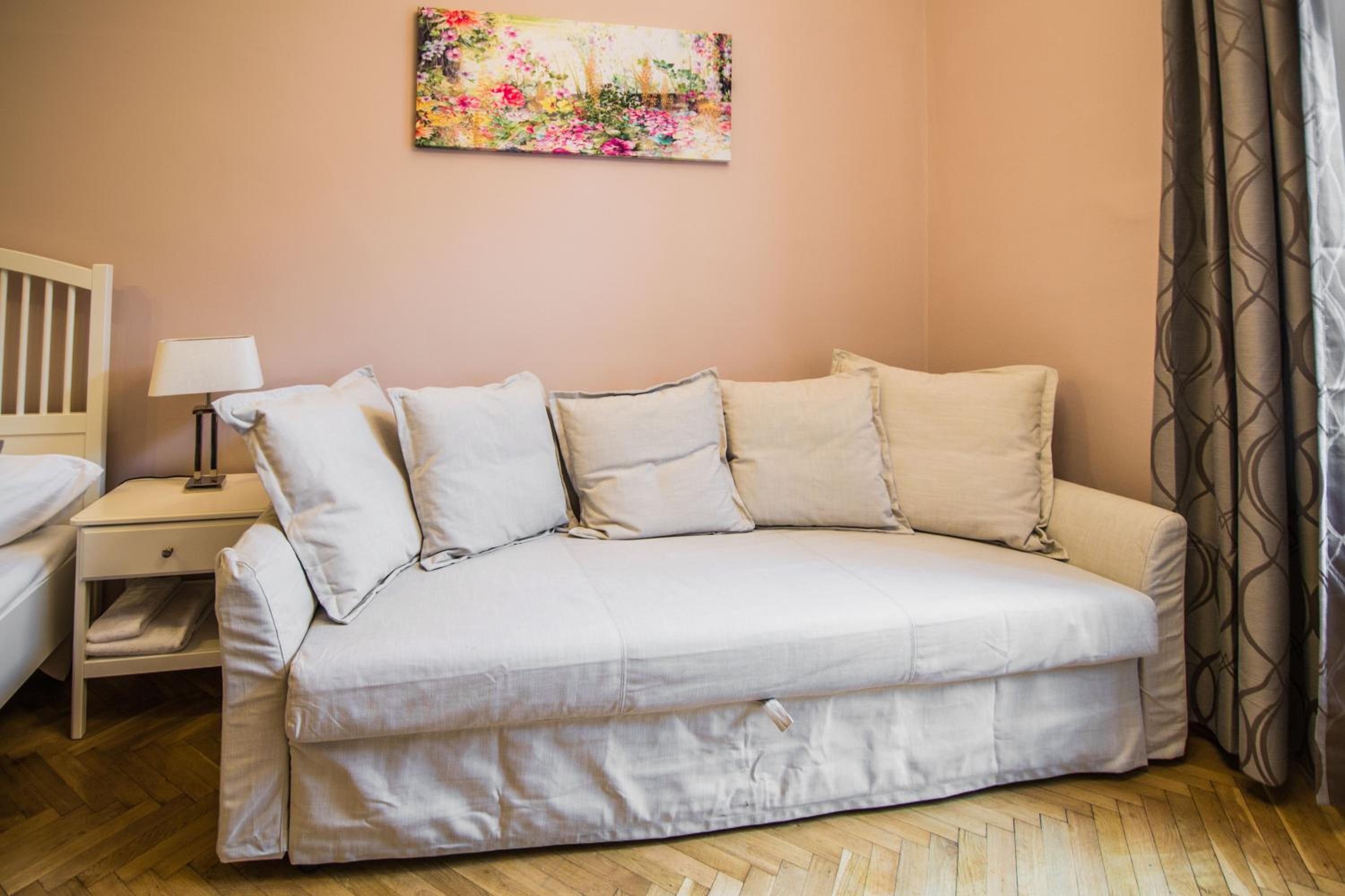 Colonial Ruterra 2BDR Apartment