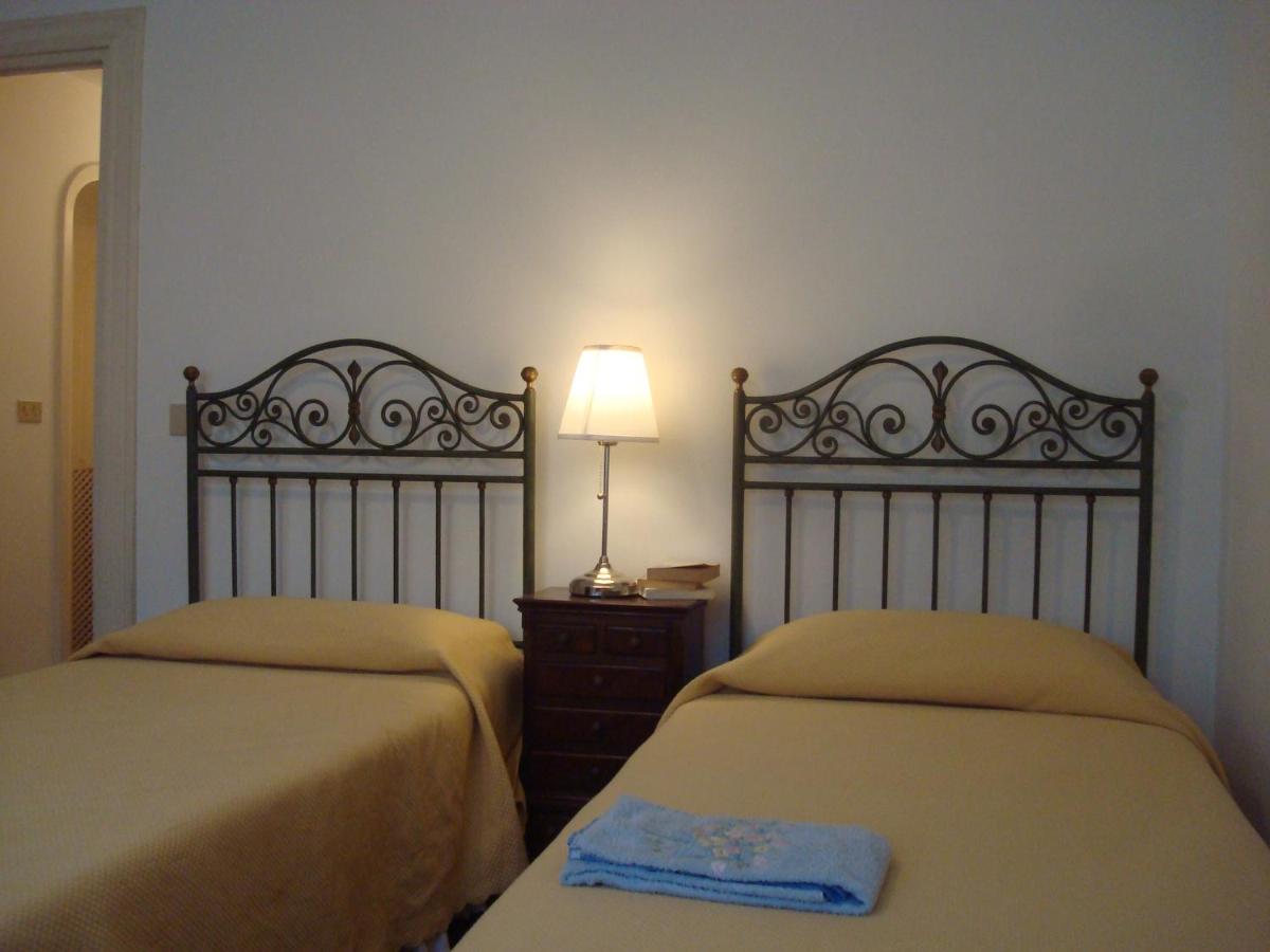 Villino Caproni view 4