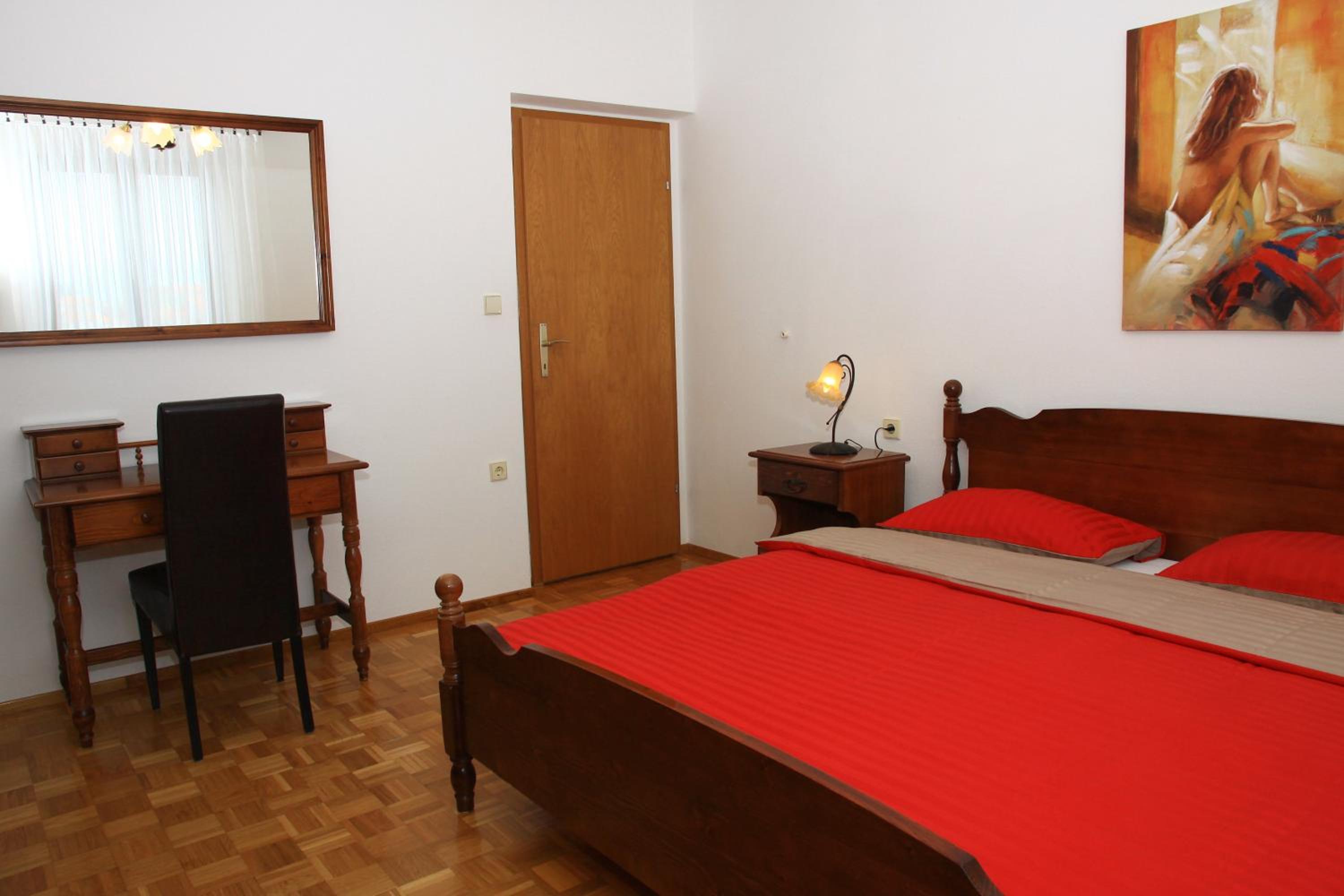 Apartments Romana