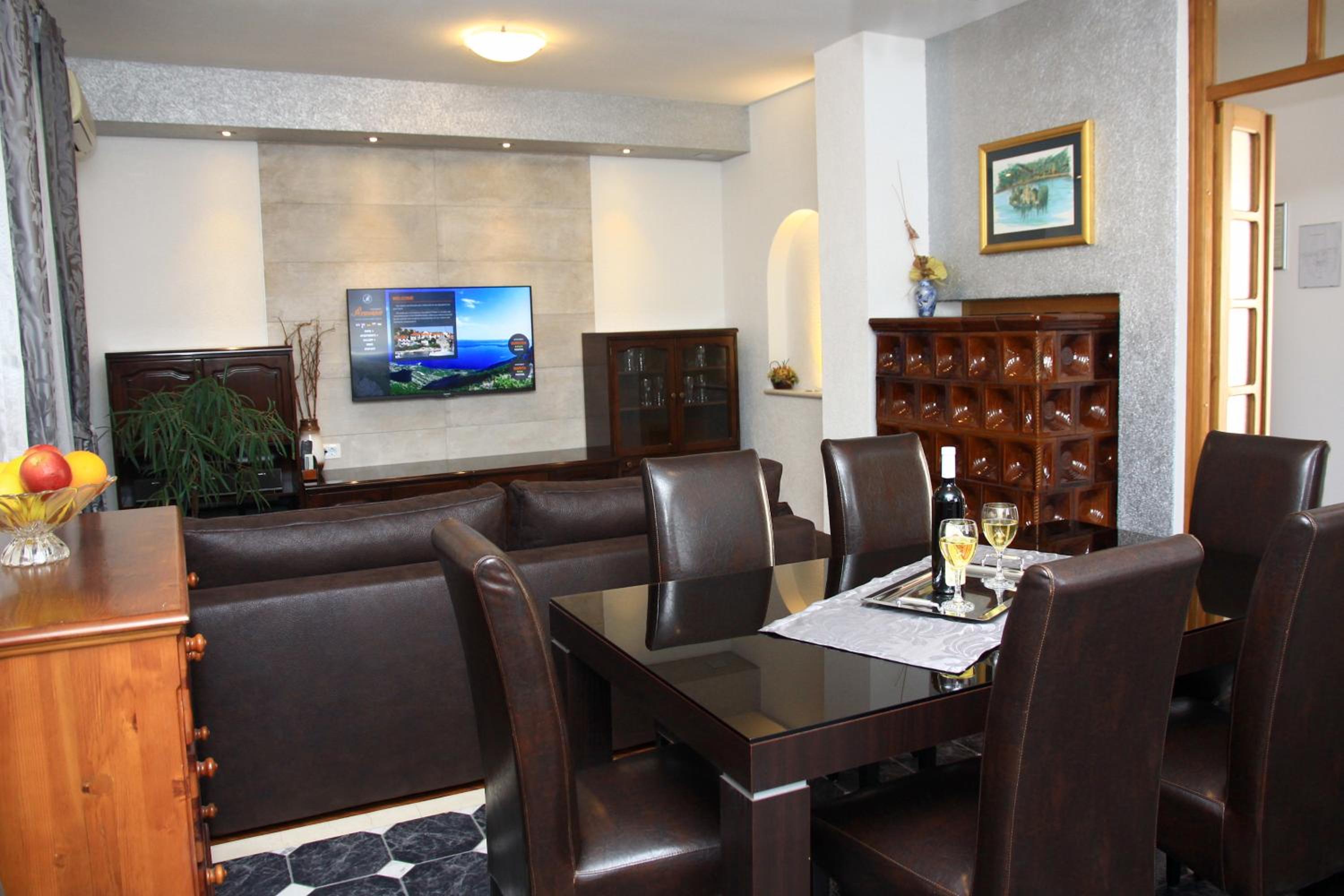 Apartments Romana