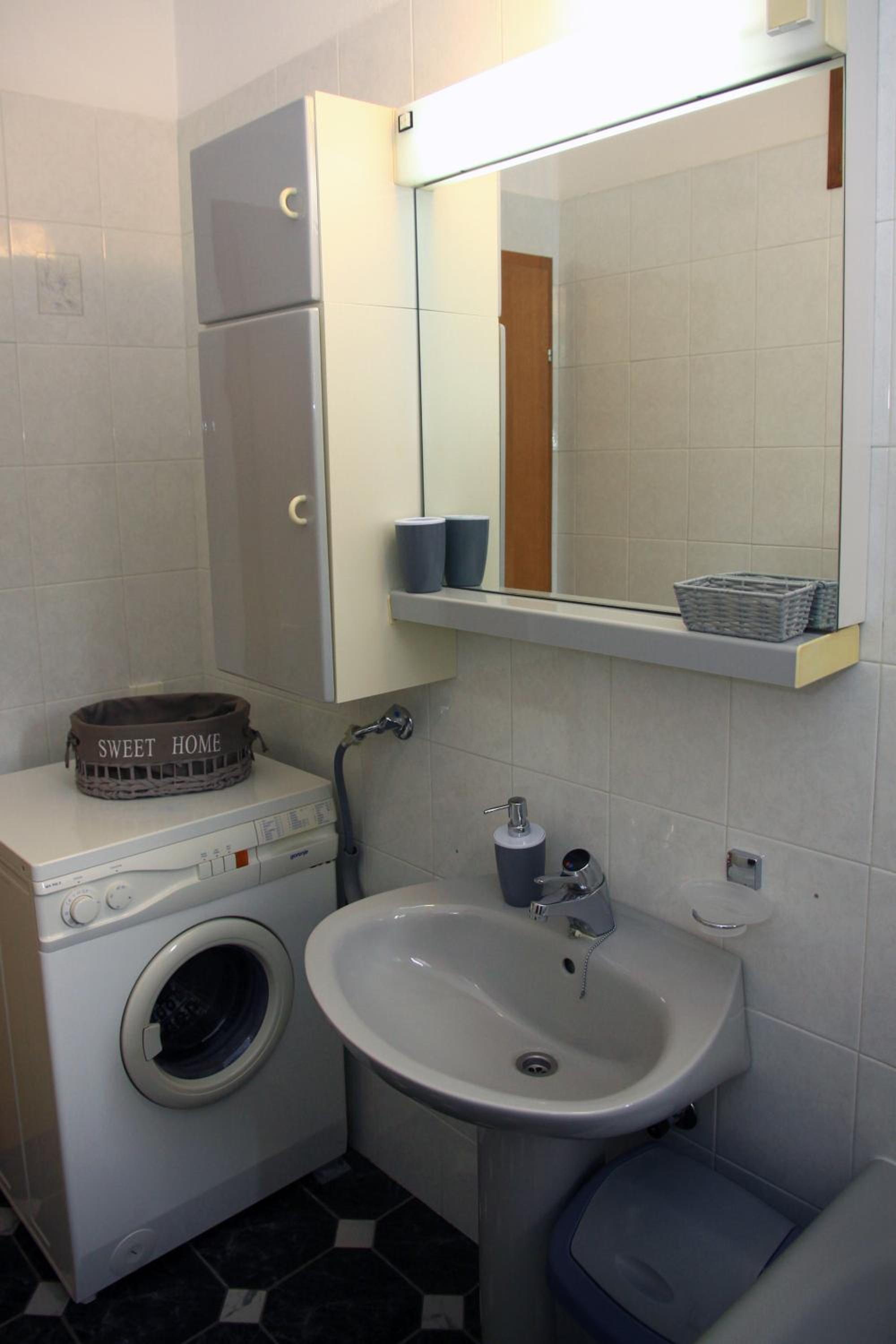 Apartments Romana