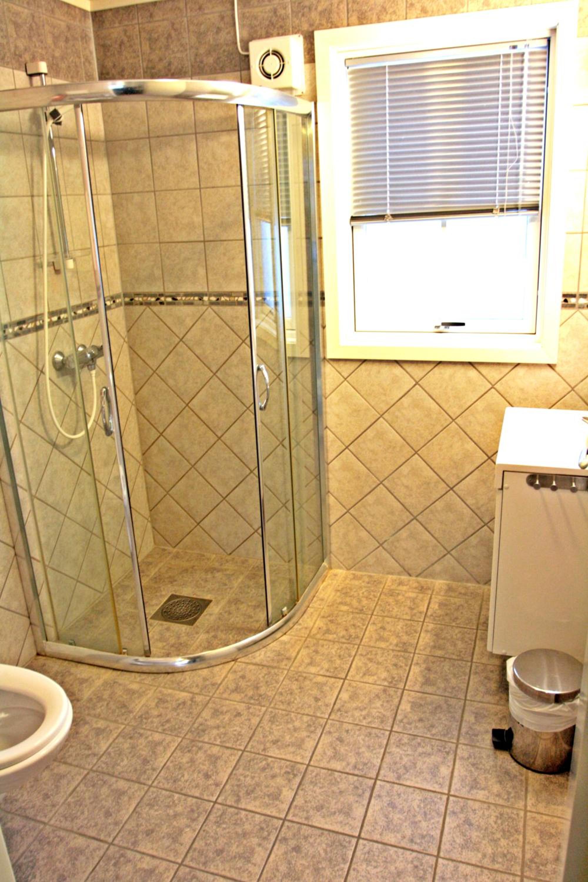 Photo 32