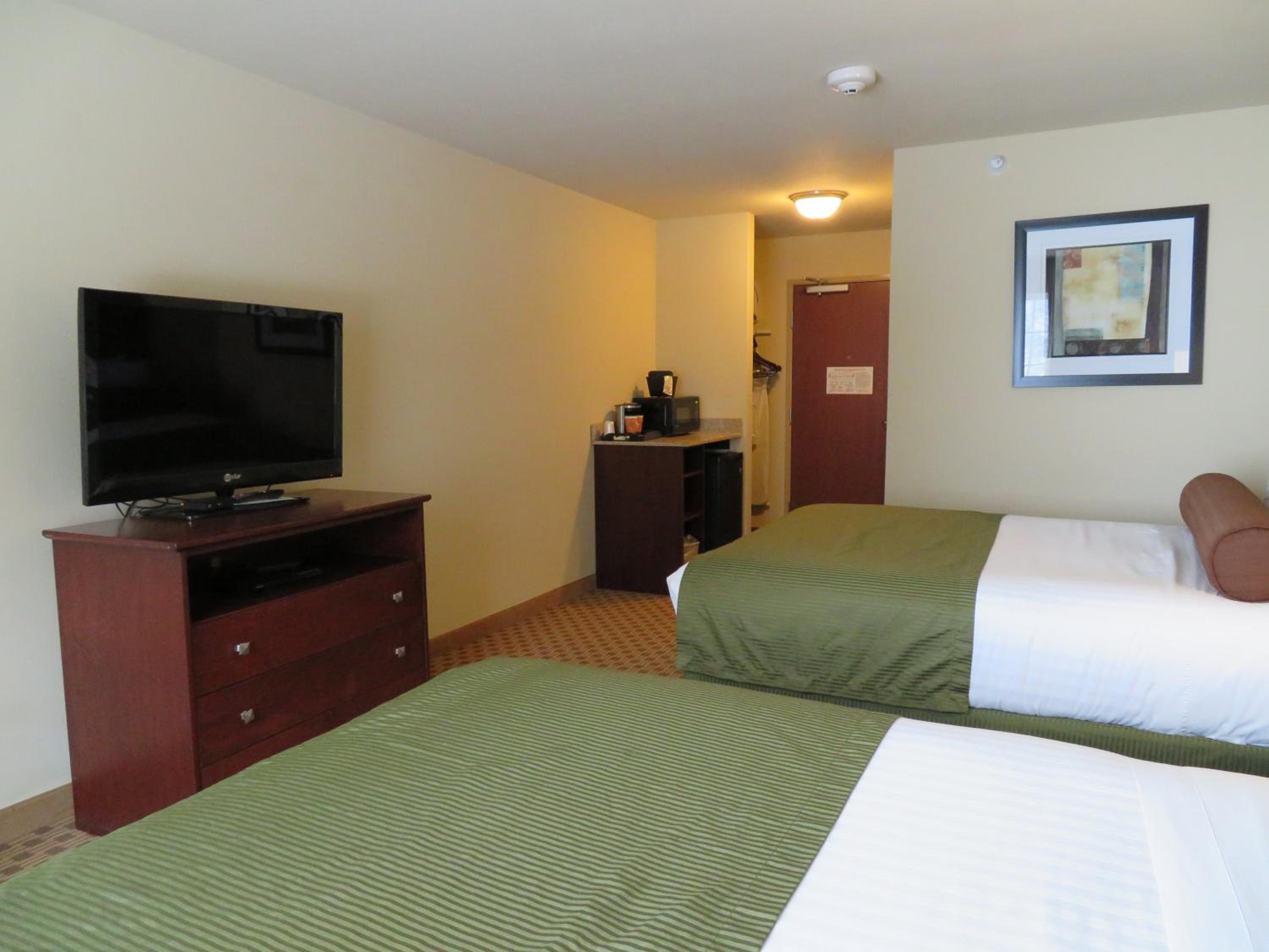 Cobblestone Inn & Suites - Rugby