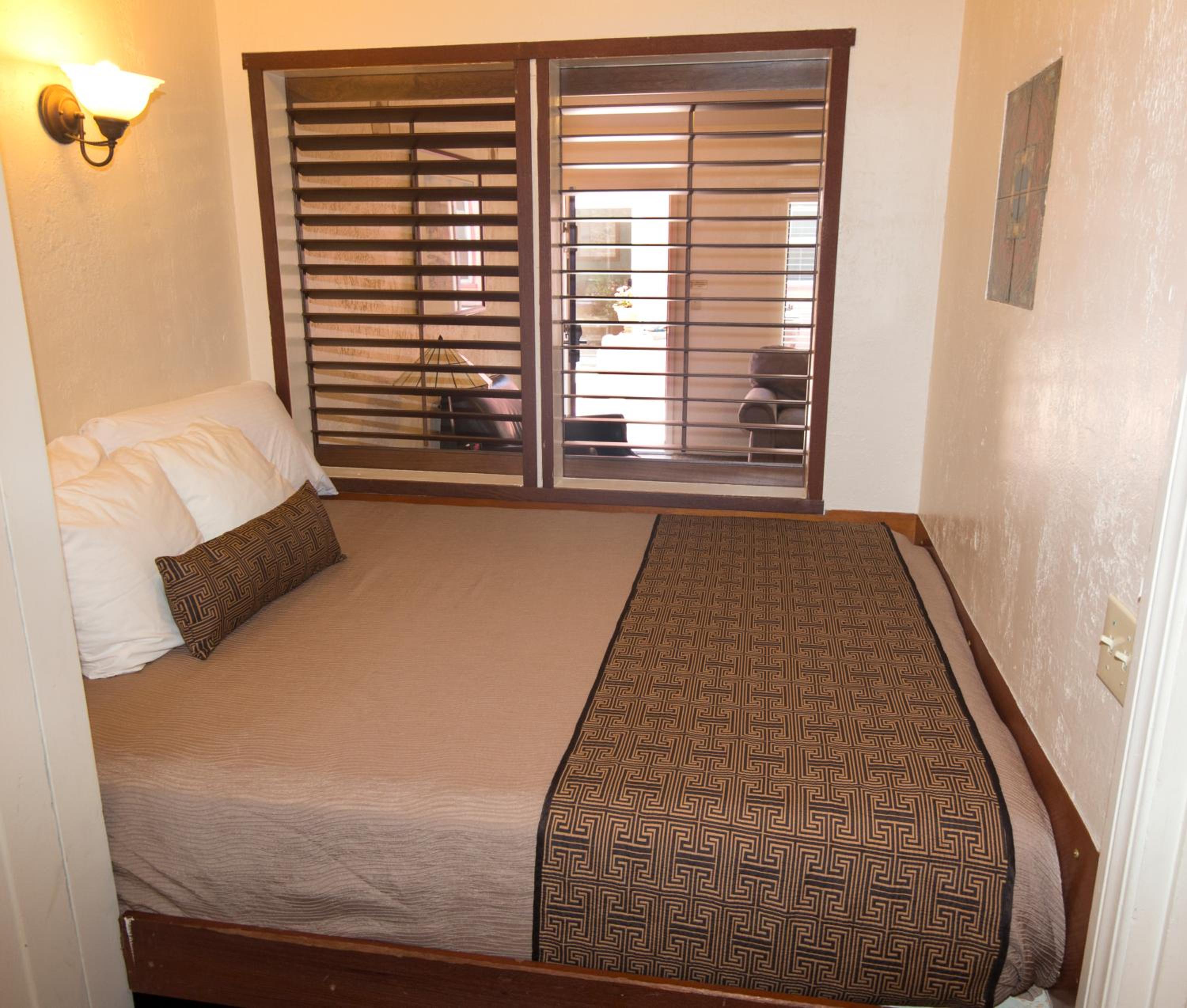 Capitola Venetian Hotel 52