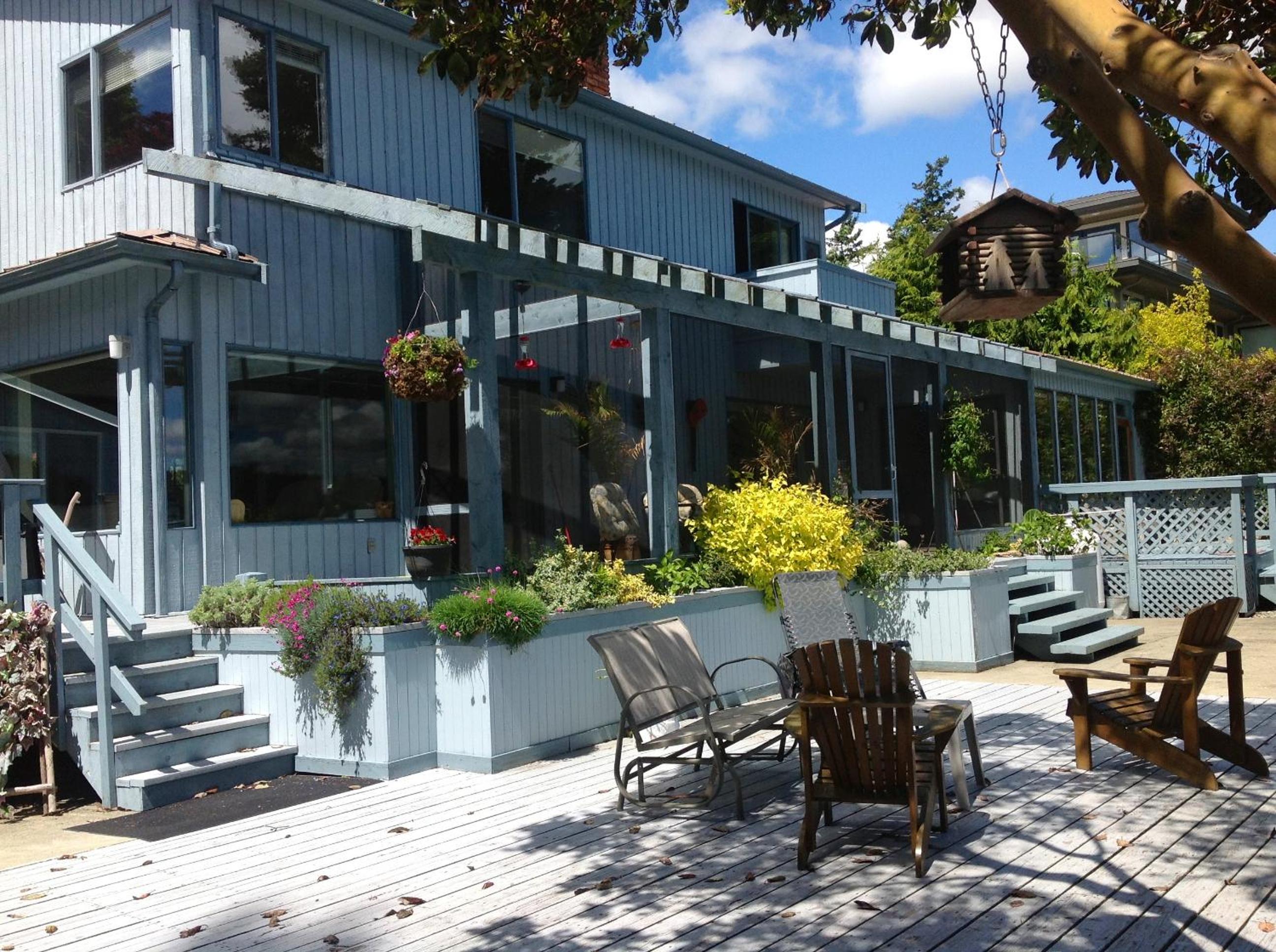 Sooke Vacations - Salty Towers Ocean Front Cottages - Property Image 41