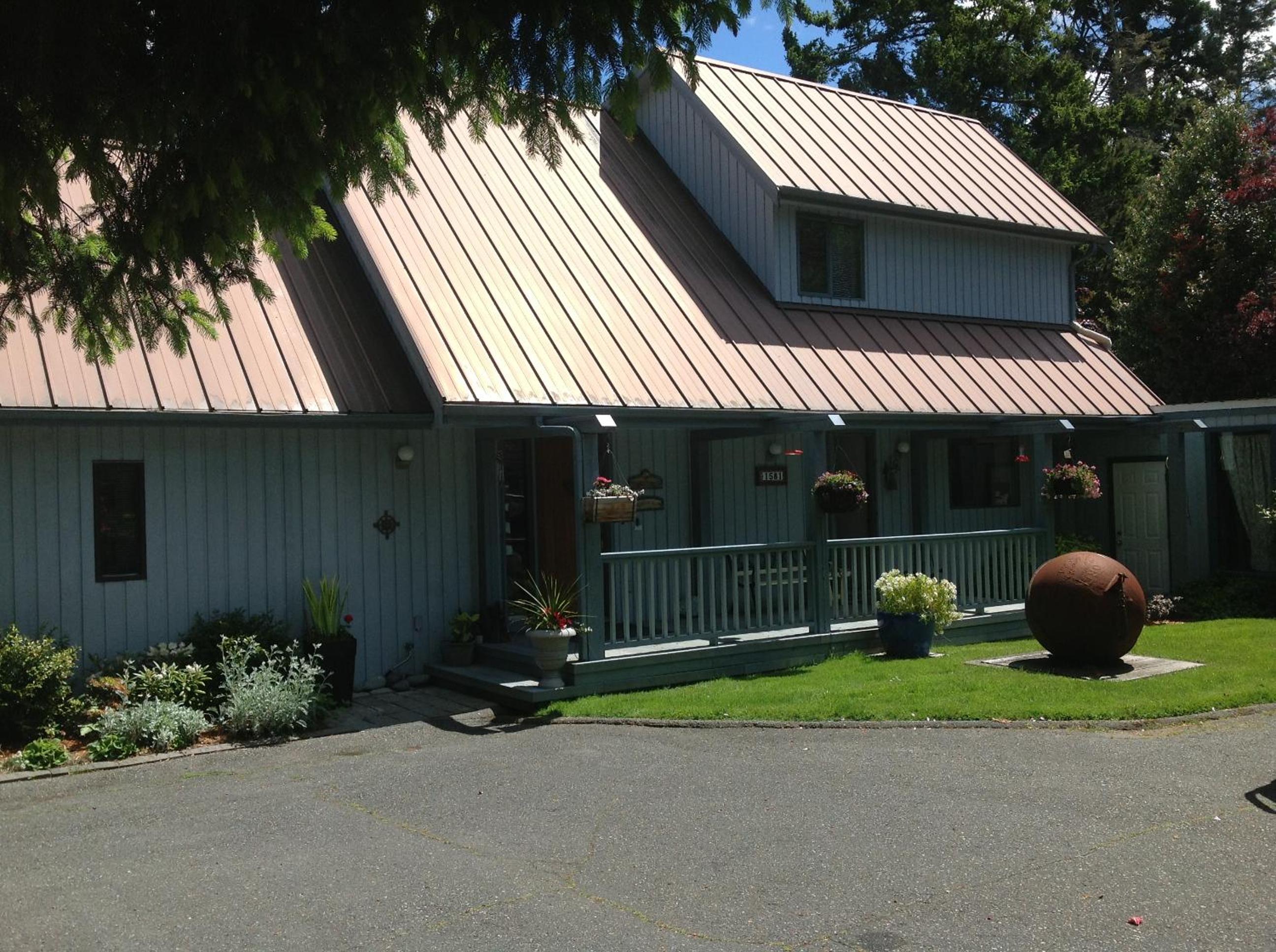 Sooke Vacations - Salty Towers Ocean Front Cottages - Property Image 42