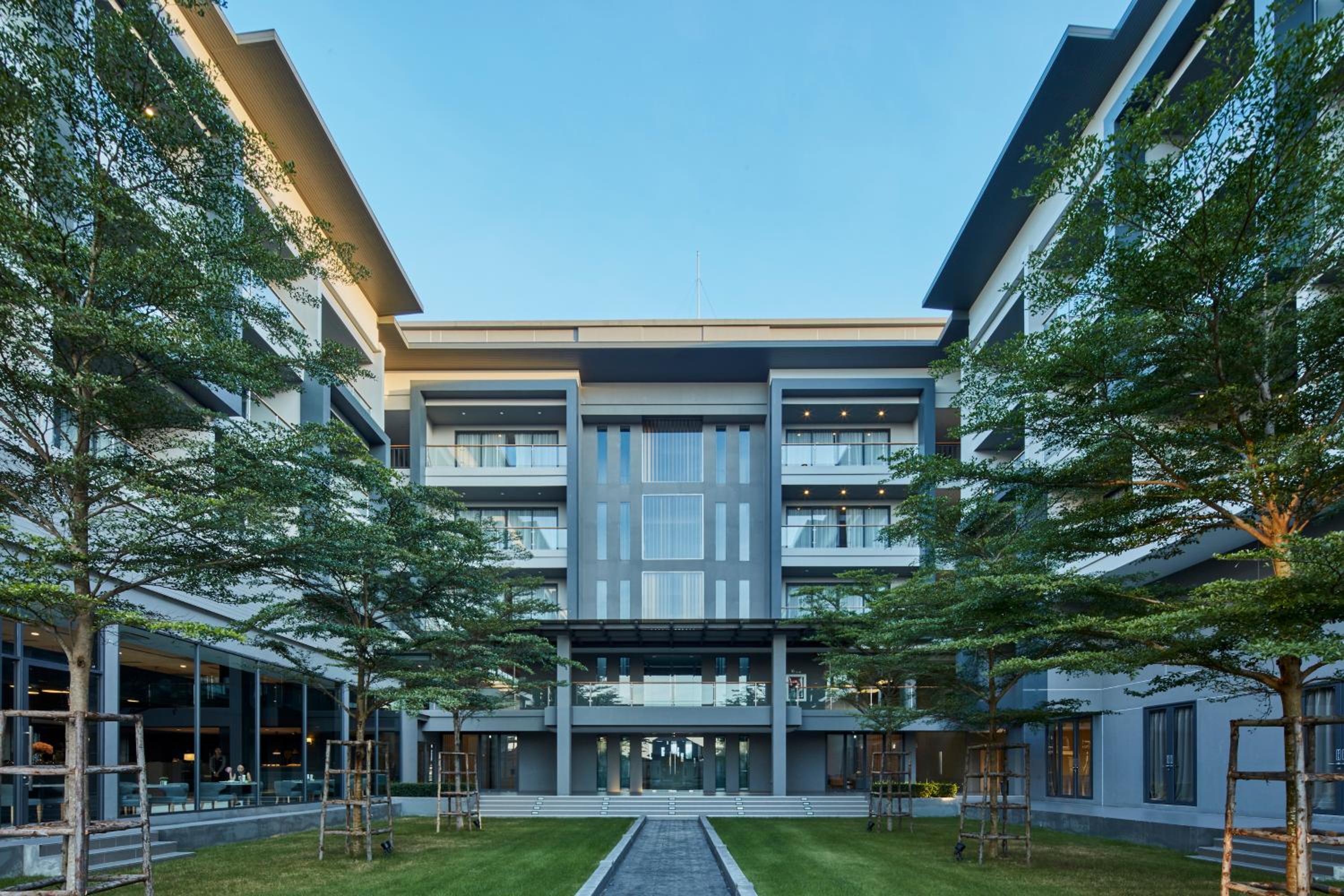 Serenity Hotel and Spa Kabinburi