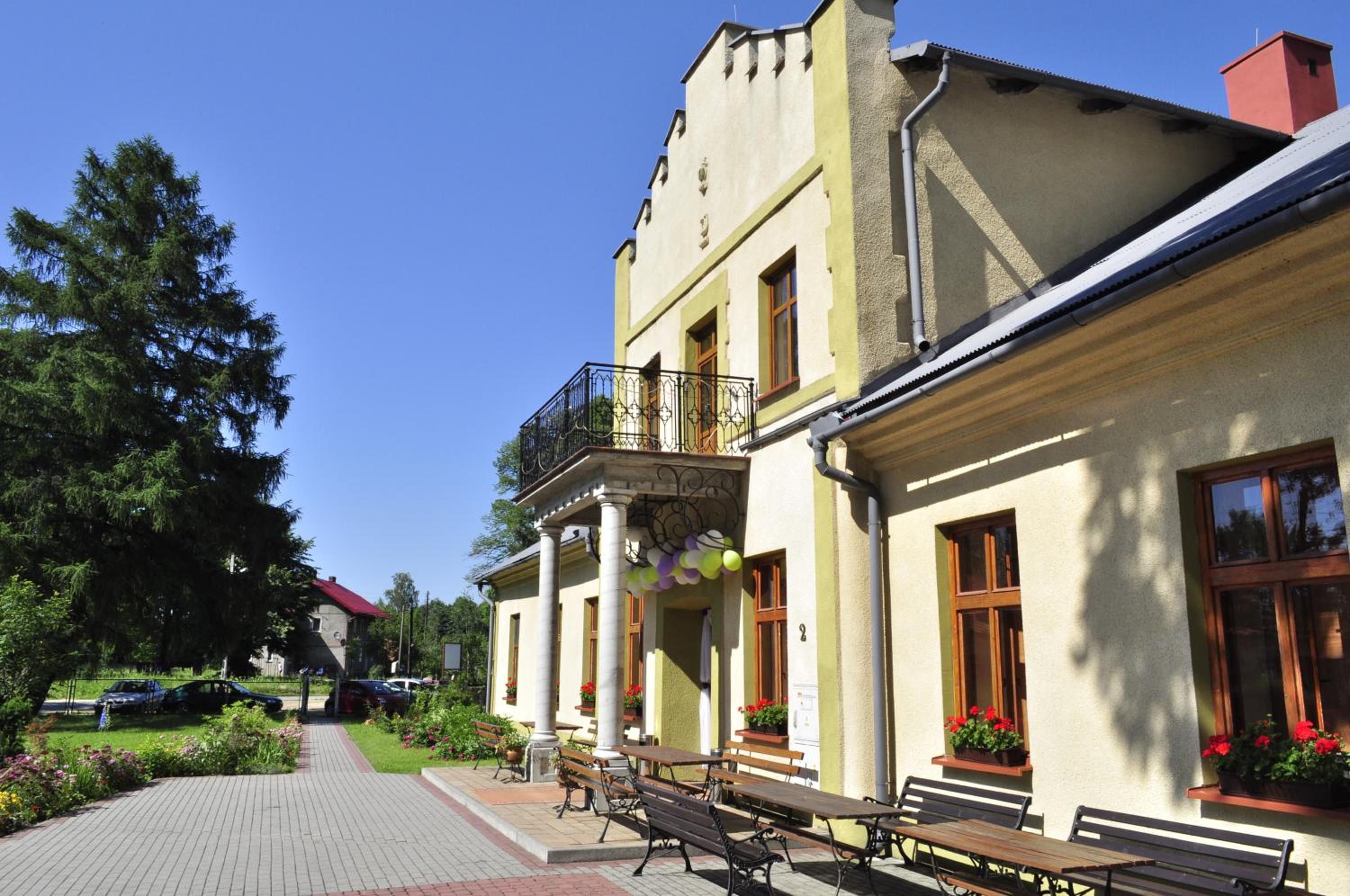 Dworek Młynarza view 2