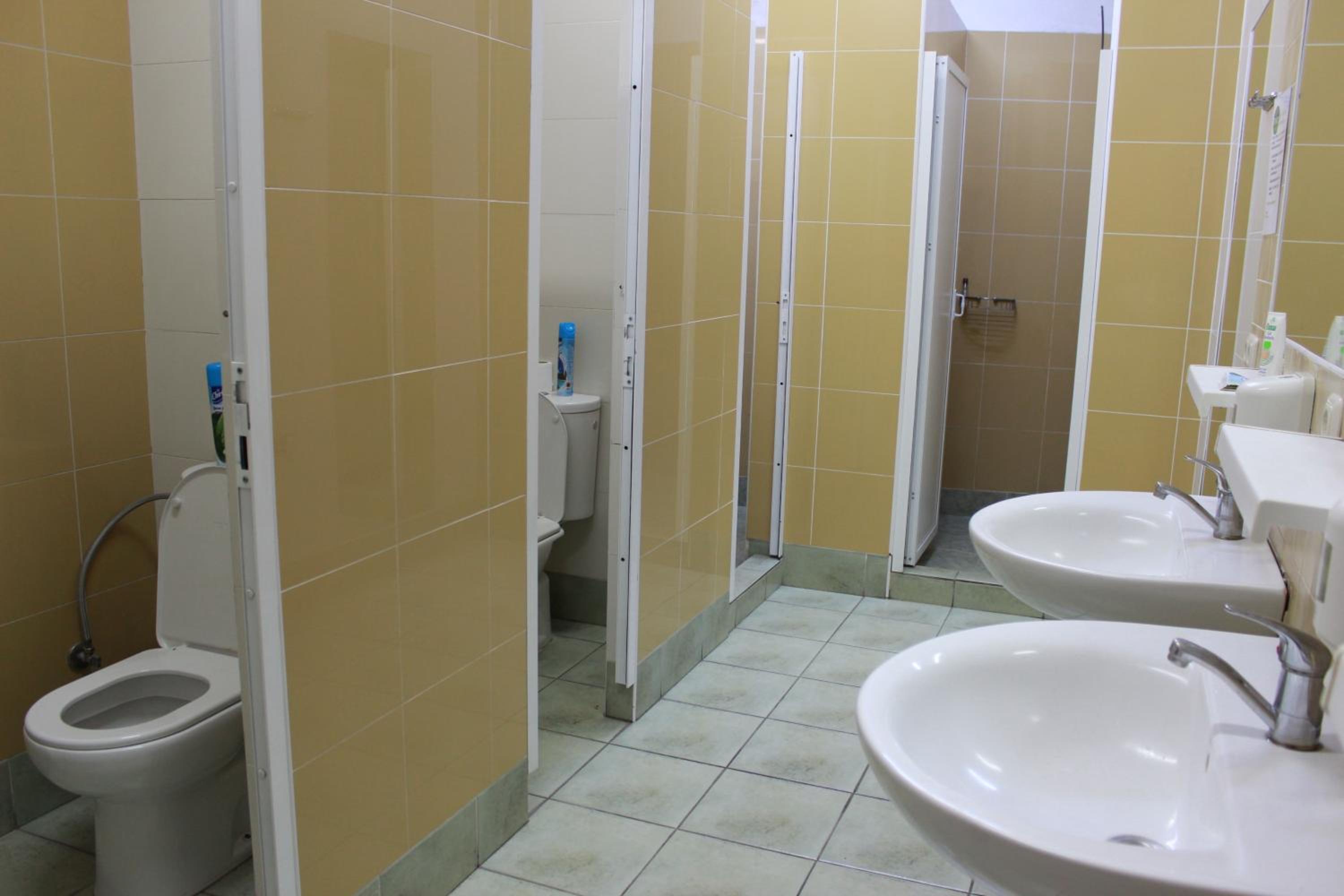 Envoy Hostel & Tours