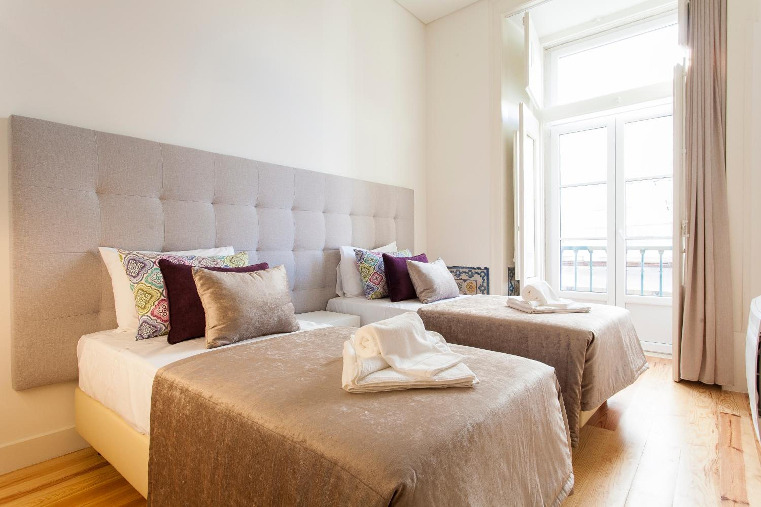 GuestReady - Downtown Design Apartments view 4