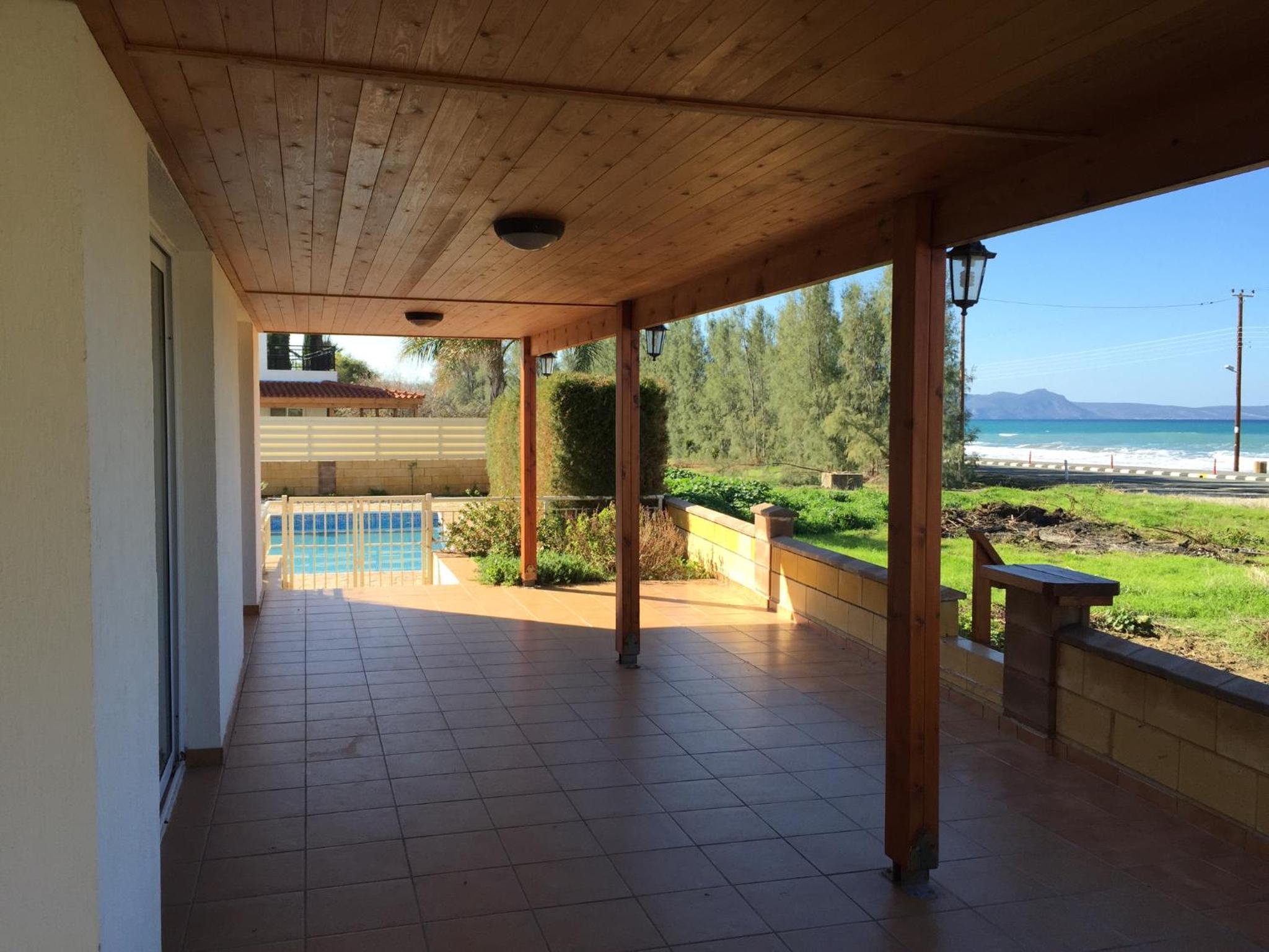 Beachfront Villa Thomas 5