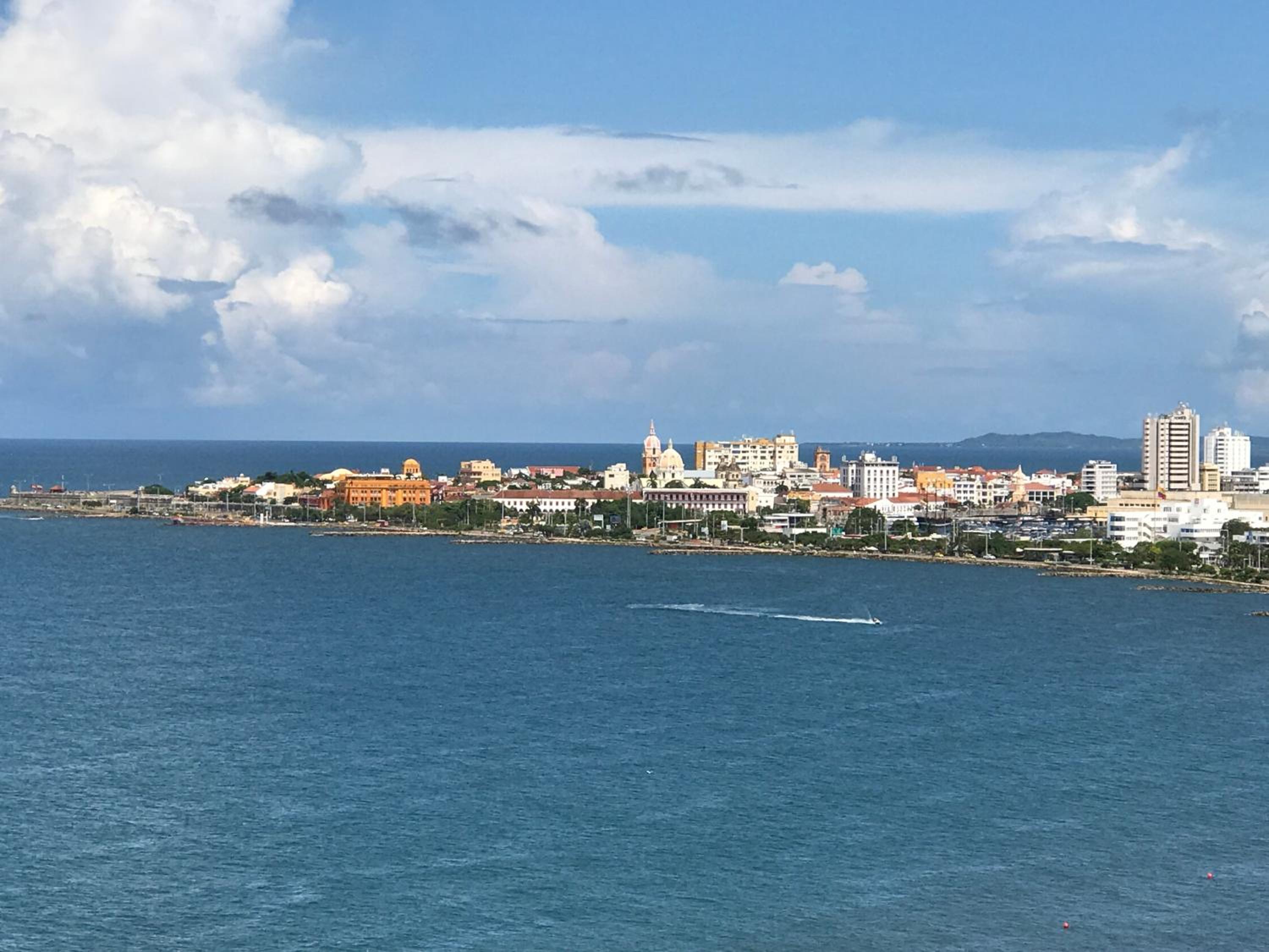 Excelente Apartamento Palmetto con vista al mar