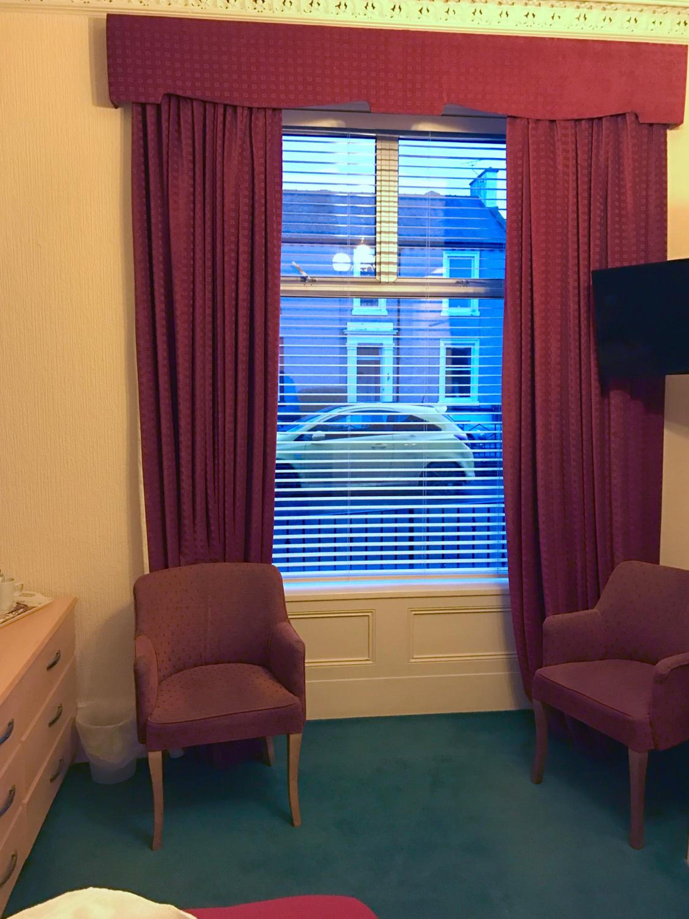 Dumfries Vacations - Glenlossie Guest House - Property Image 1