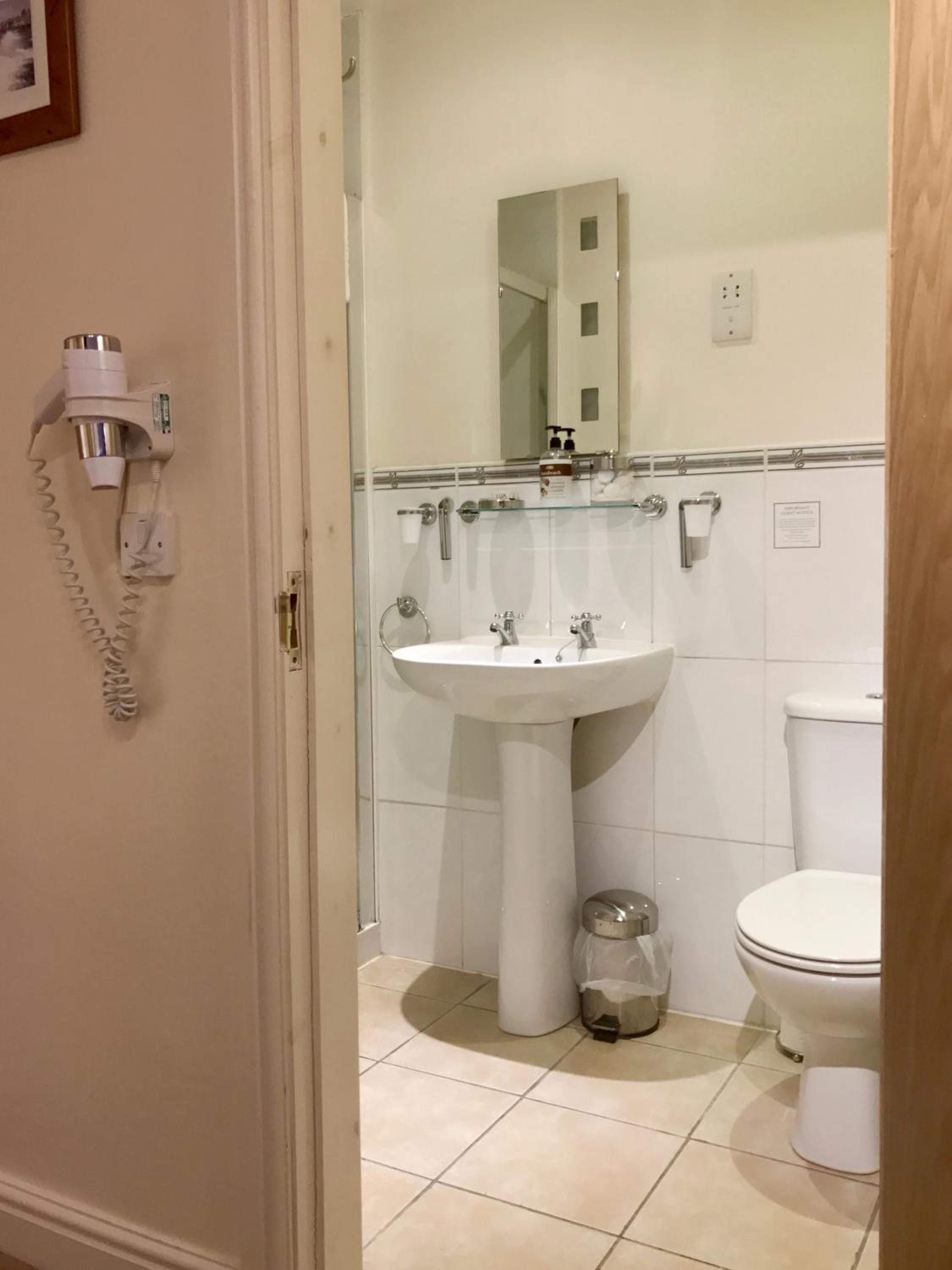 Dumfries Vacations - Glenlossie Guest House - Property Image 12