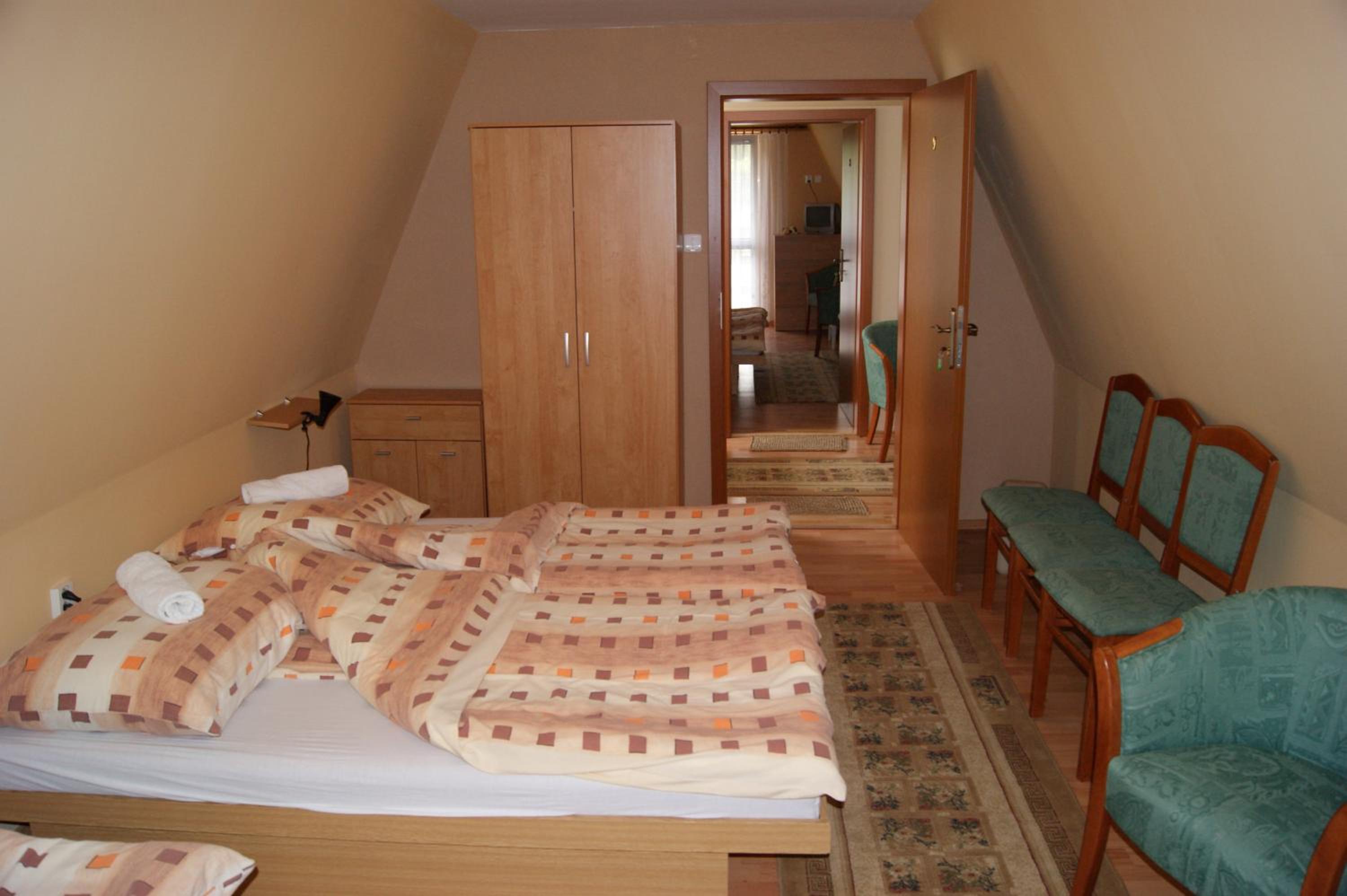 Photo 43