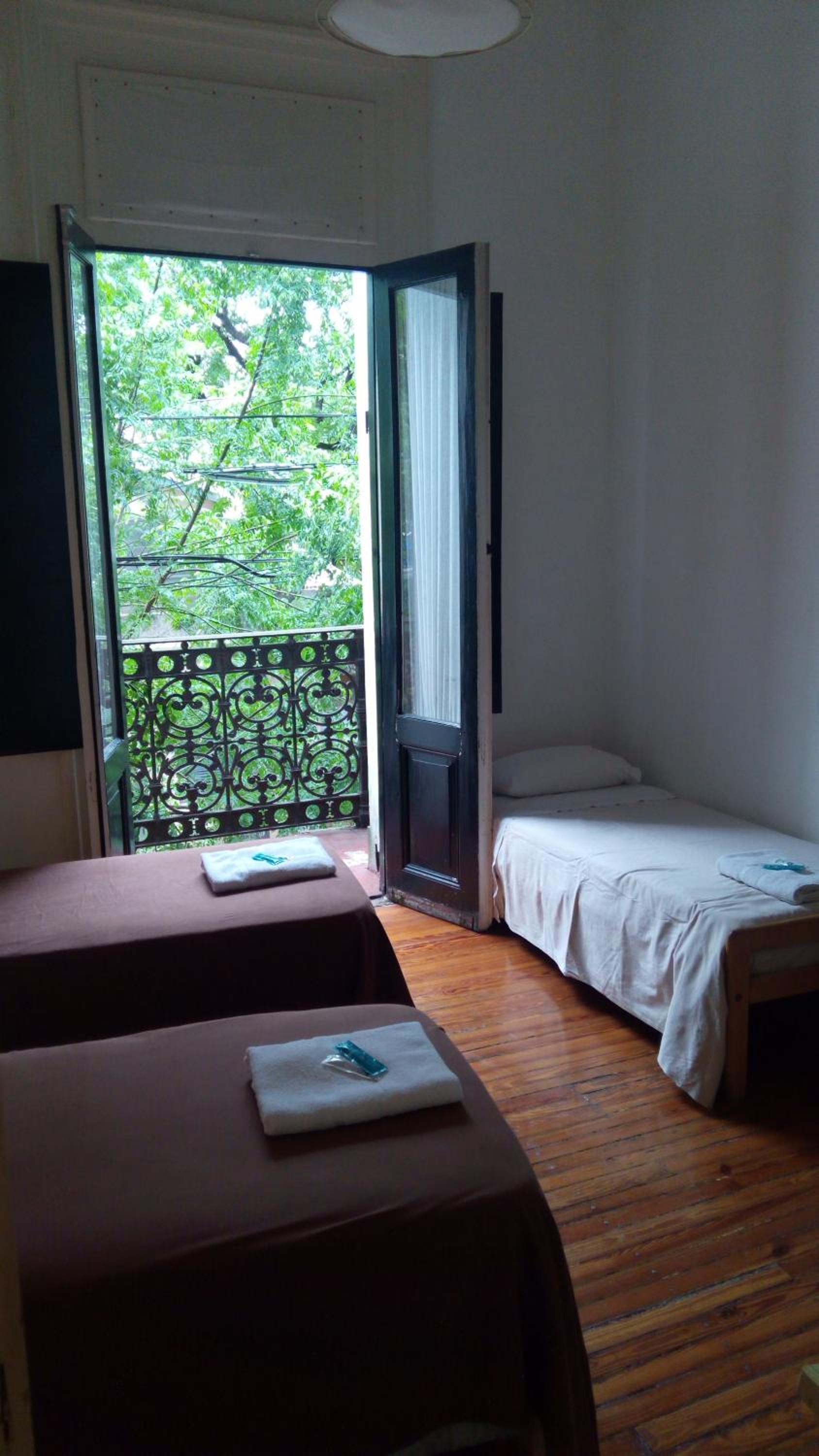 06 Soho Suites