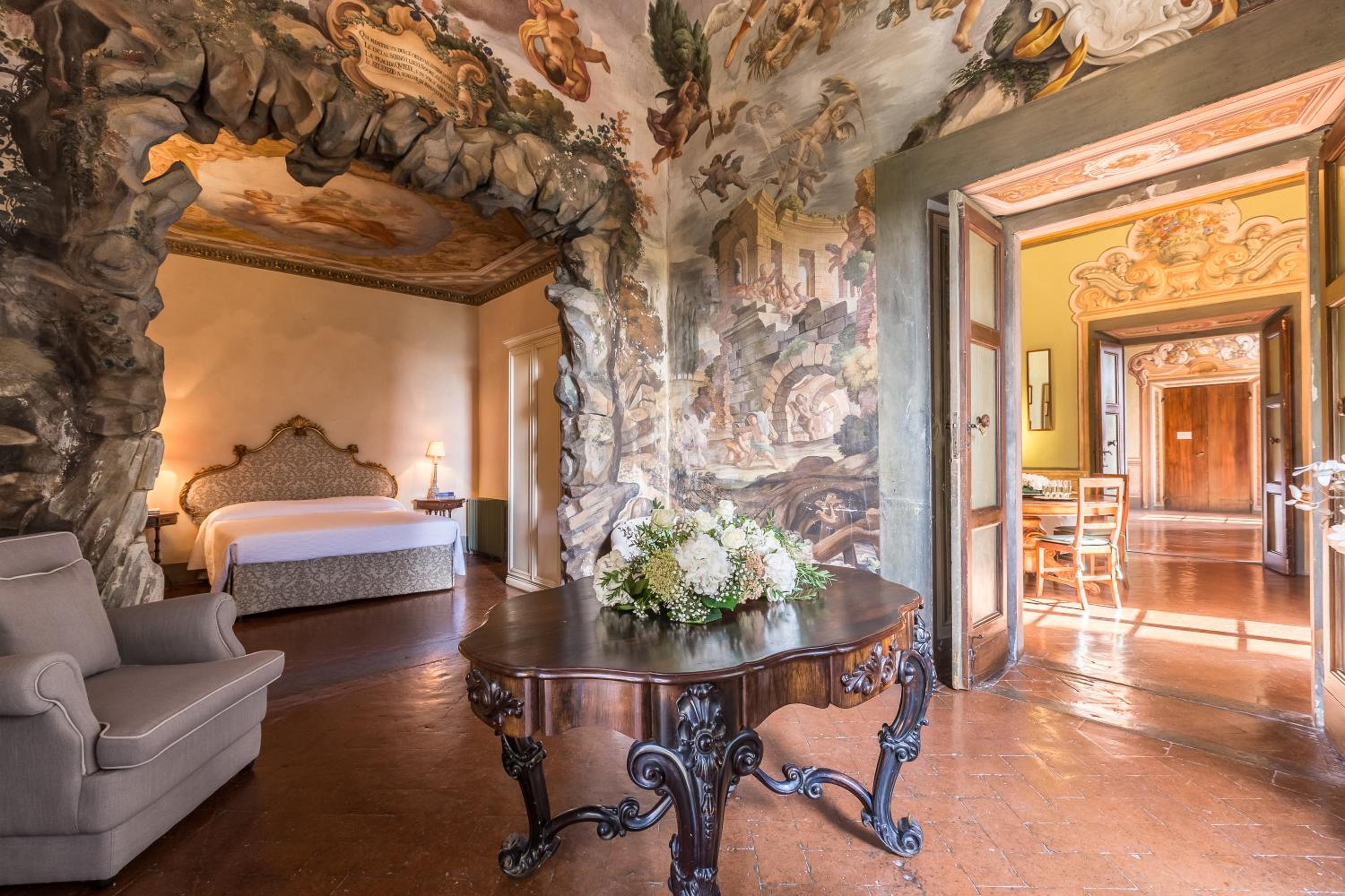 Castello di Montegufoni by PosarelliVillas
