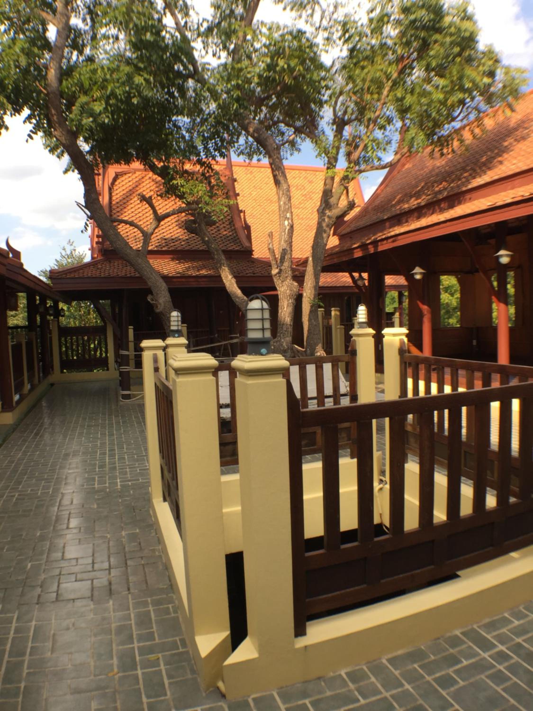 Luang Chumni Village