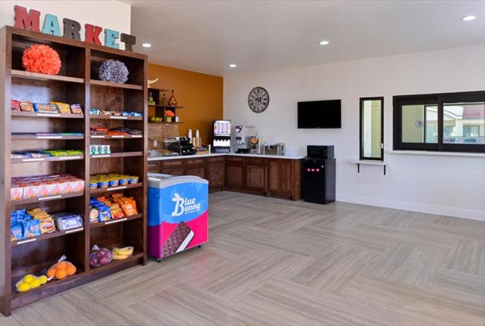 Scottish Inn & Suites - Conroe