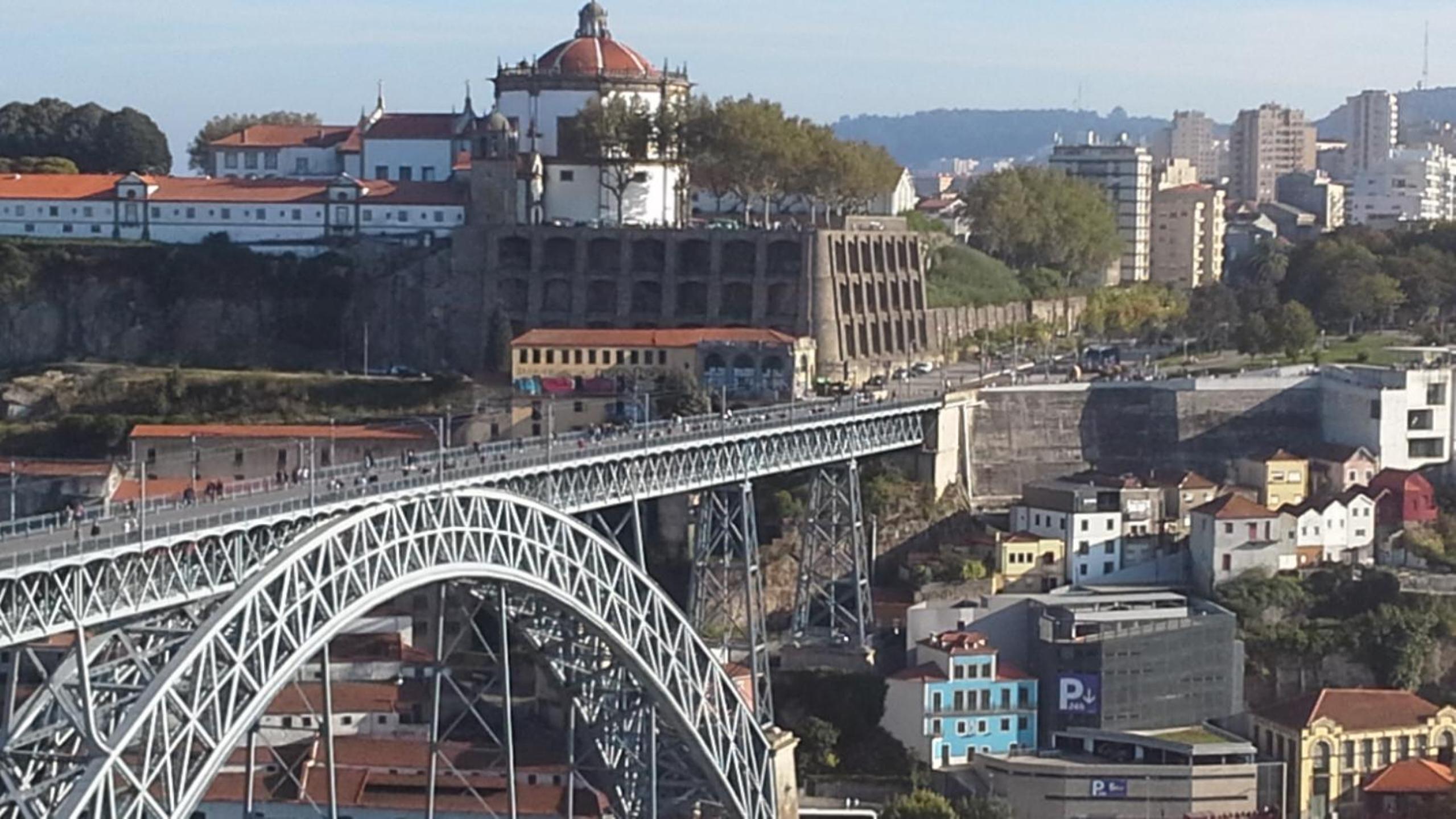 daPraça Apartments view 2