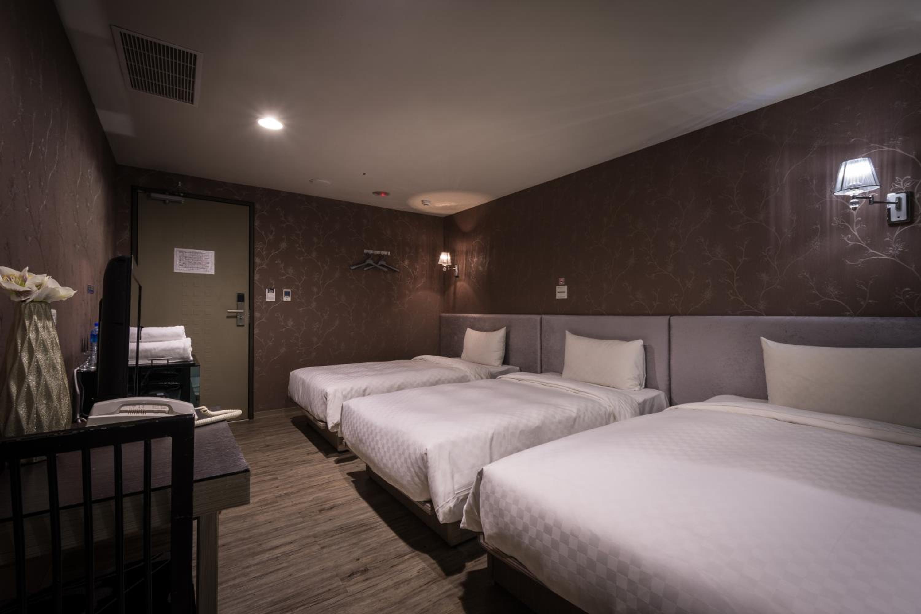 Urbanone Hotel