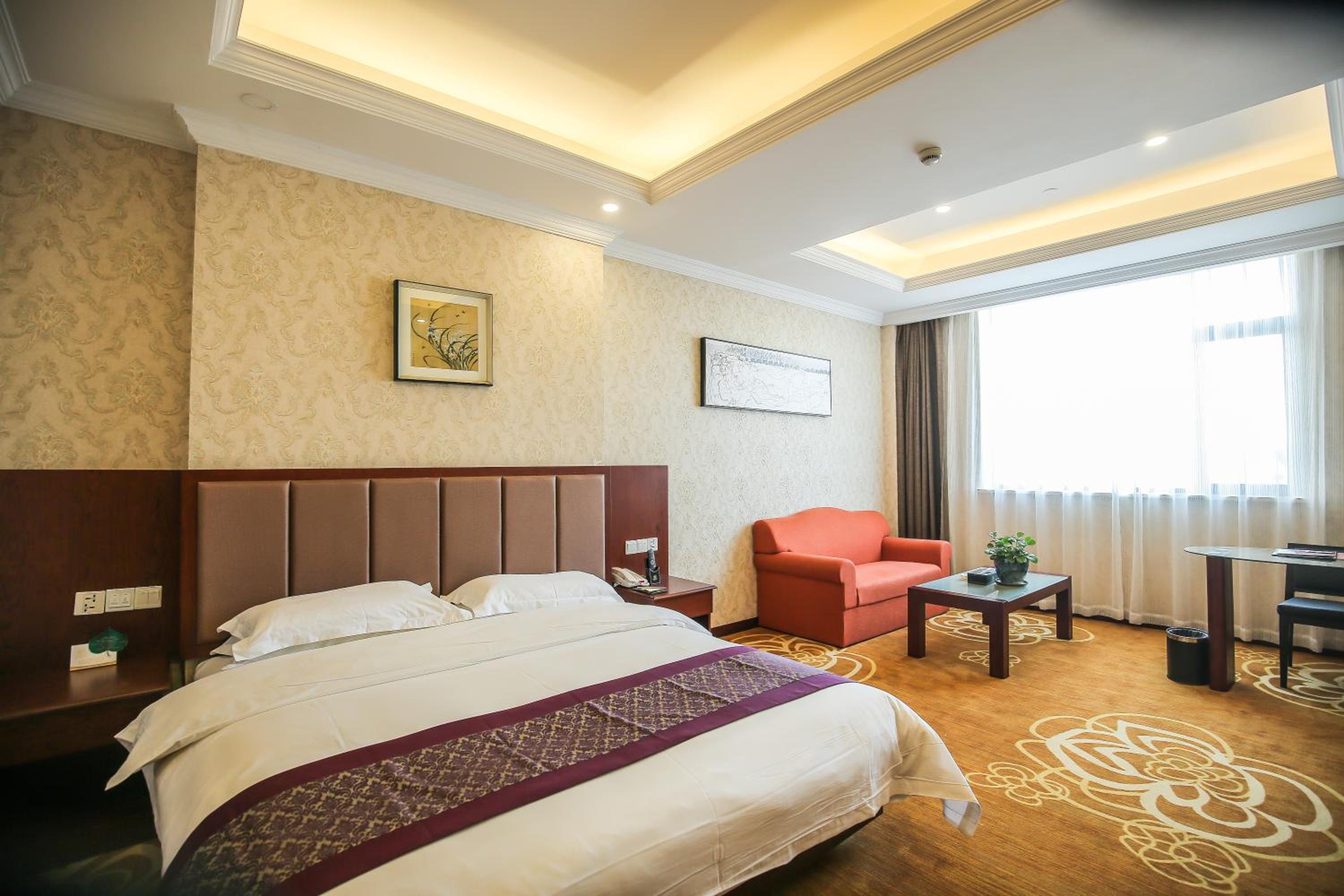 New Knight Royal Hotel Airport and International Resort