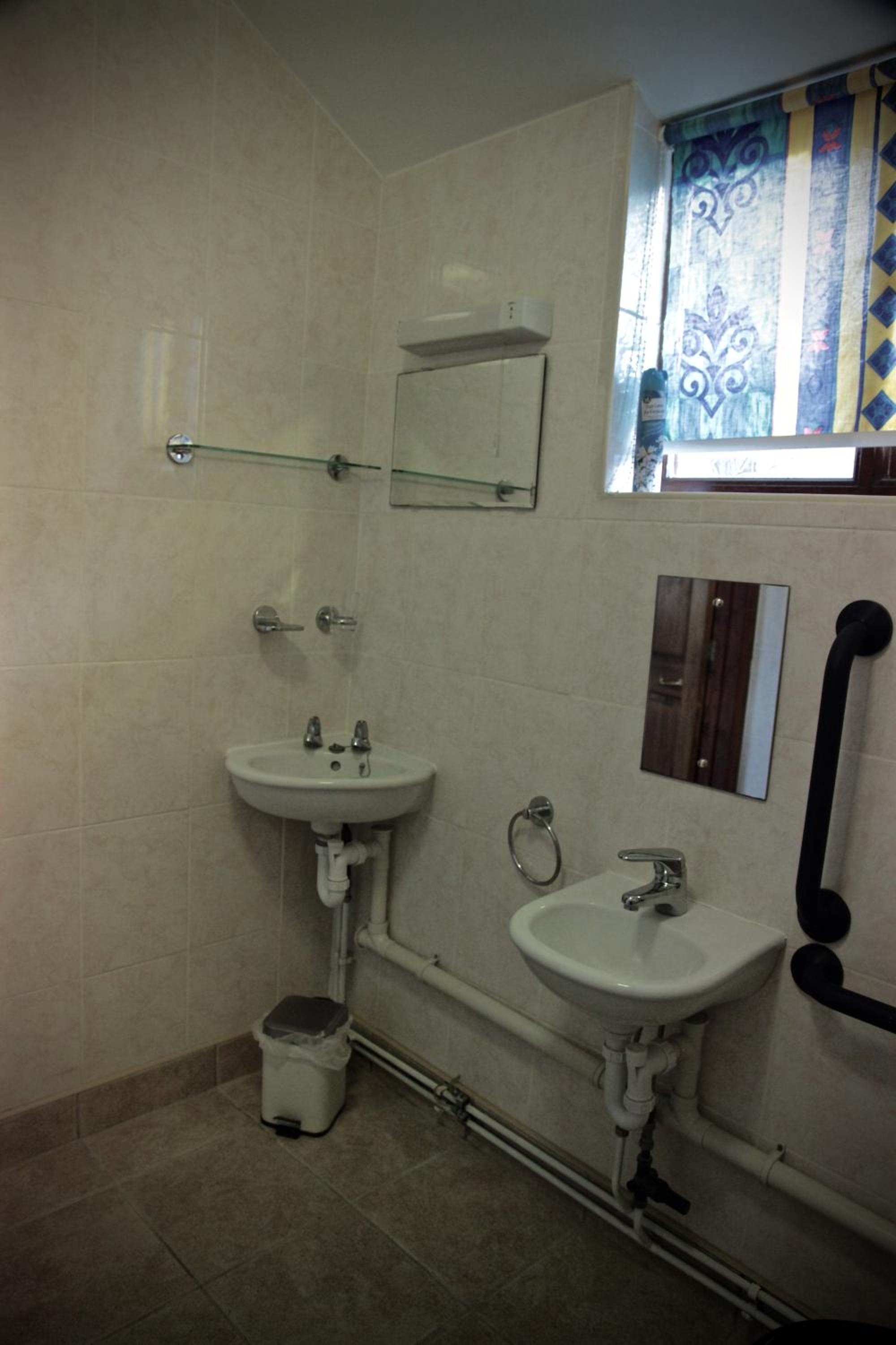 Photo 18