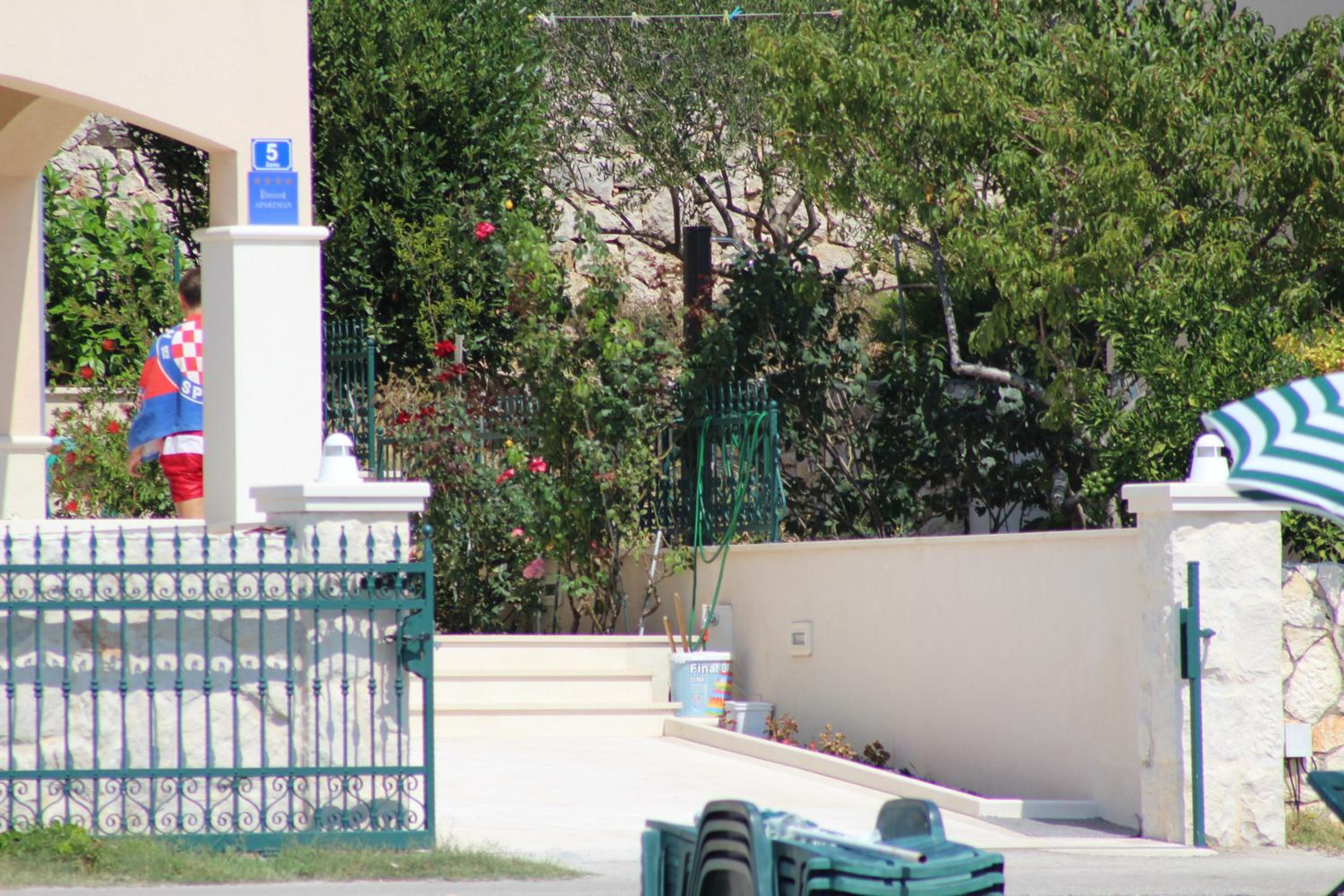 Photo 48