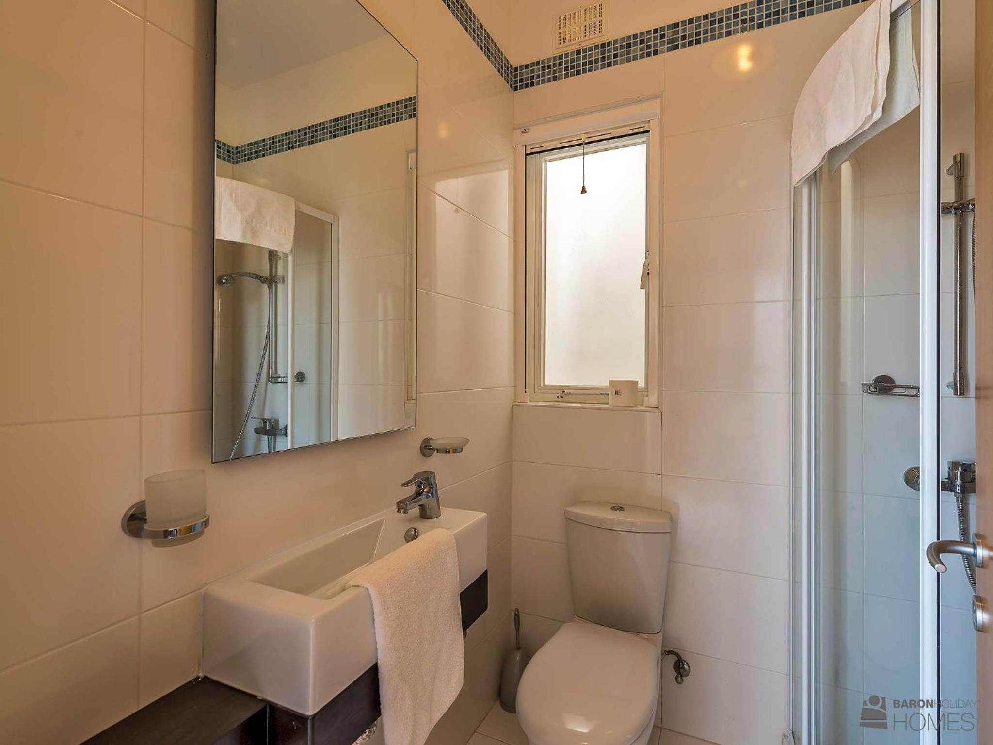 Hillock Residence Apartments