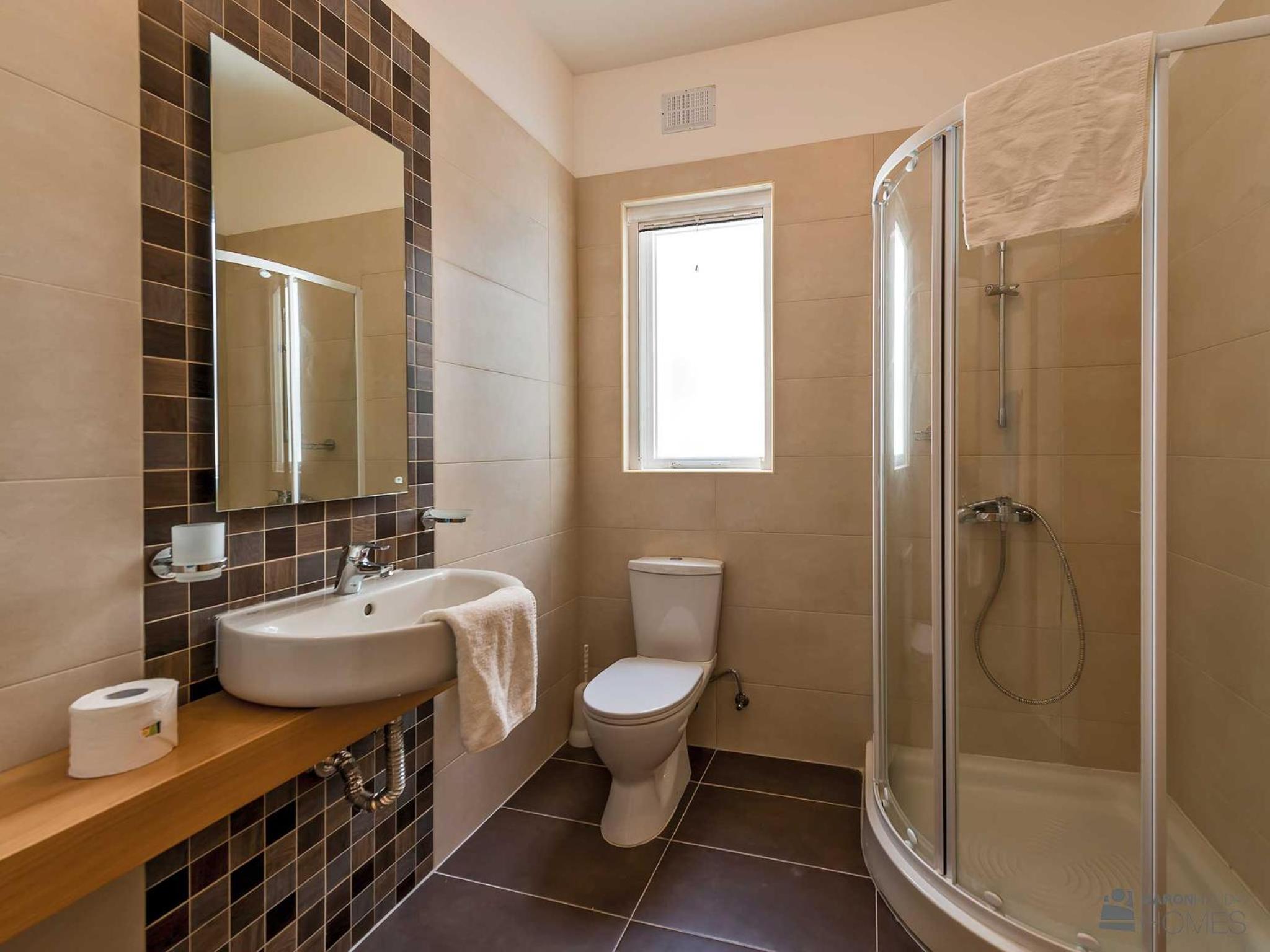 Hillock Residence Apartments