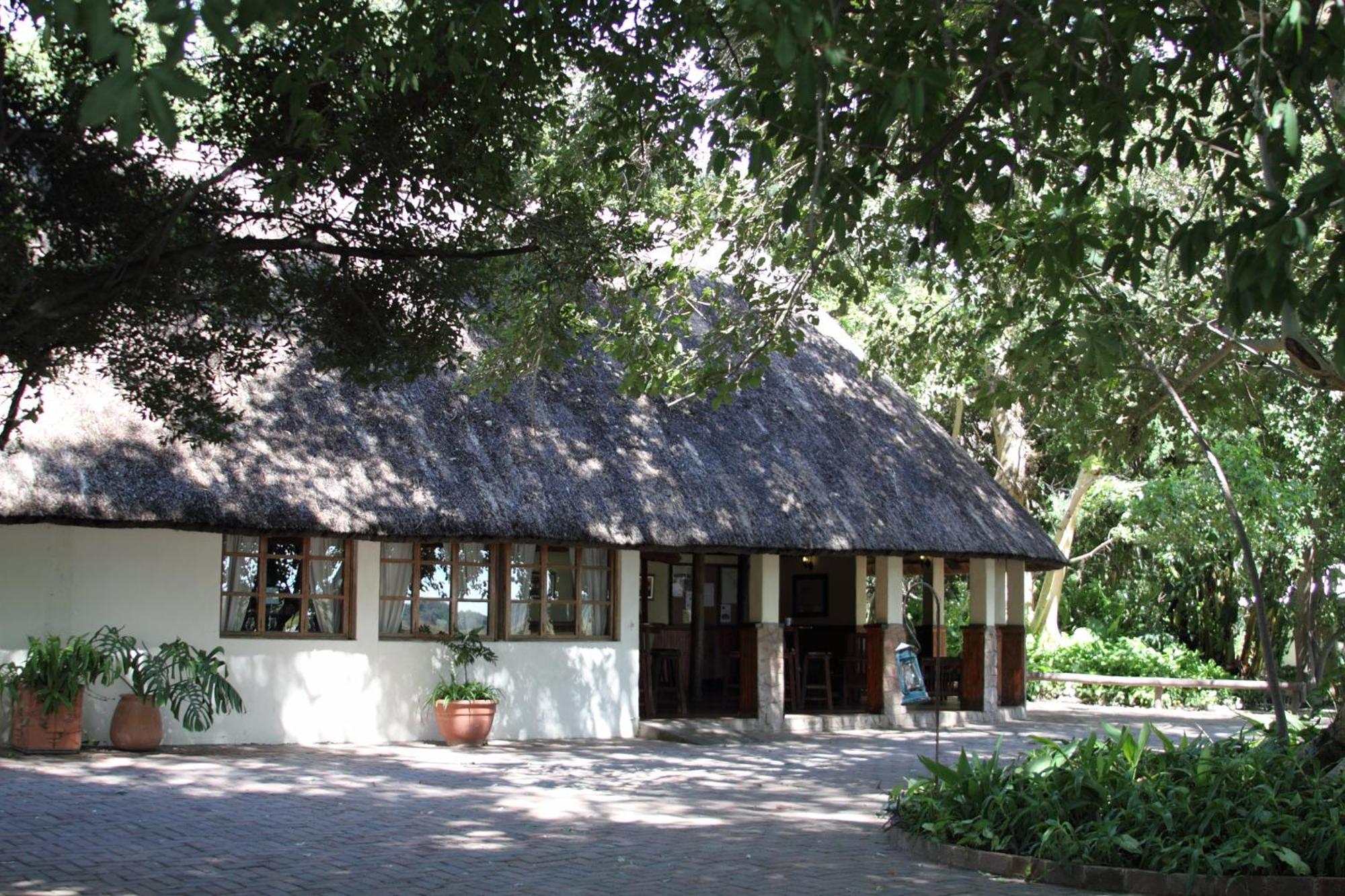 Island Safari Lodge