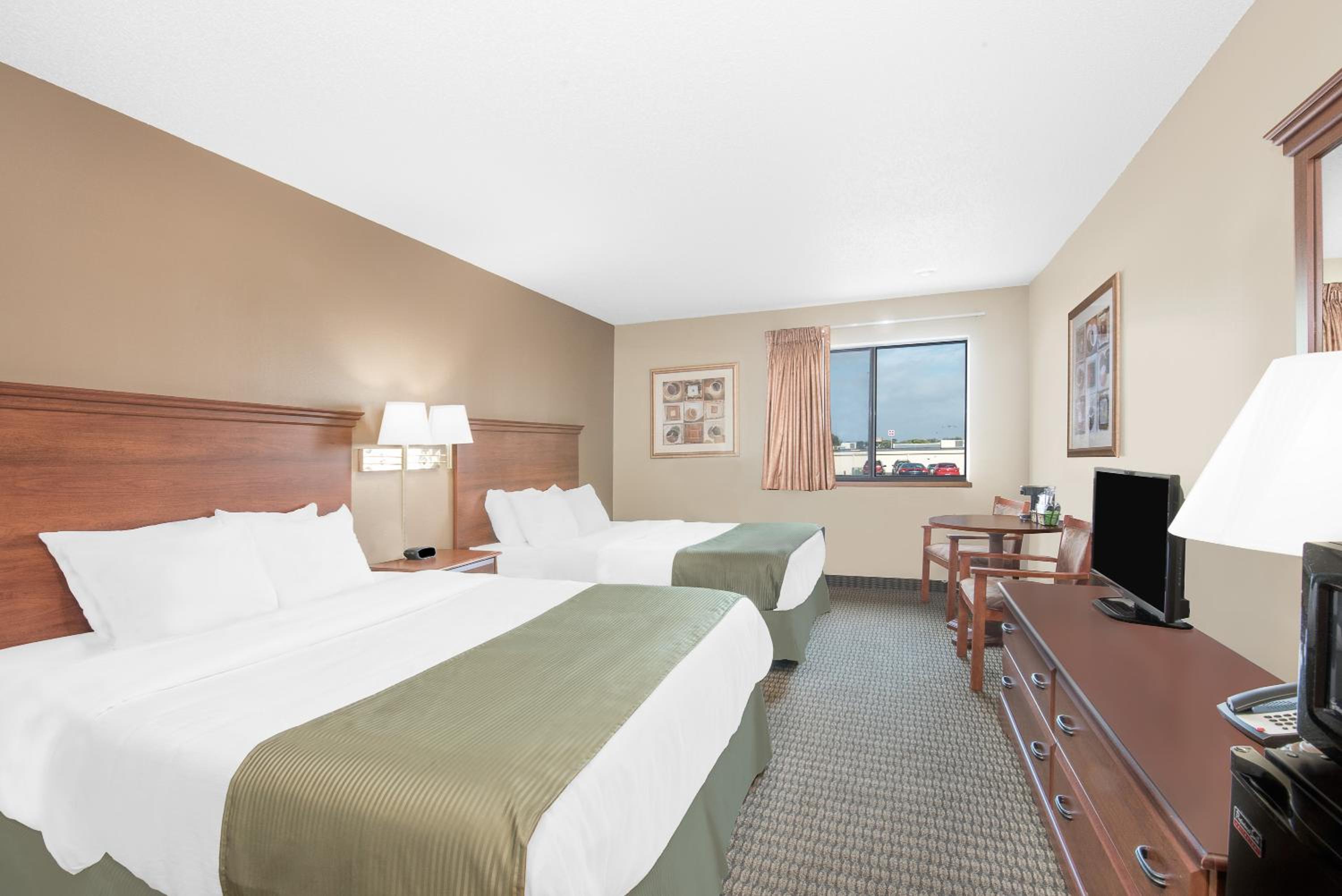 Mitchell Vacations - Days Inn by Wyndham Mitchell SD - Property Image 10