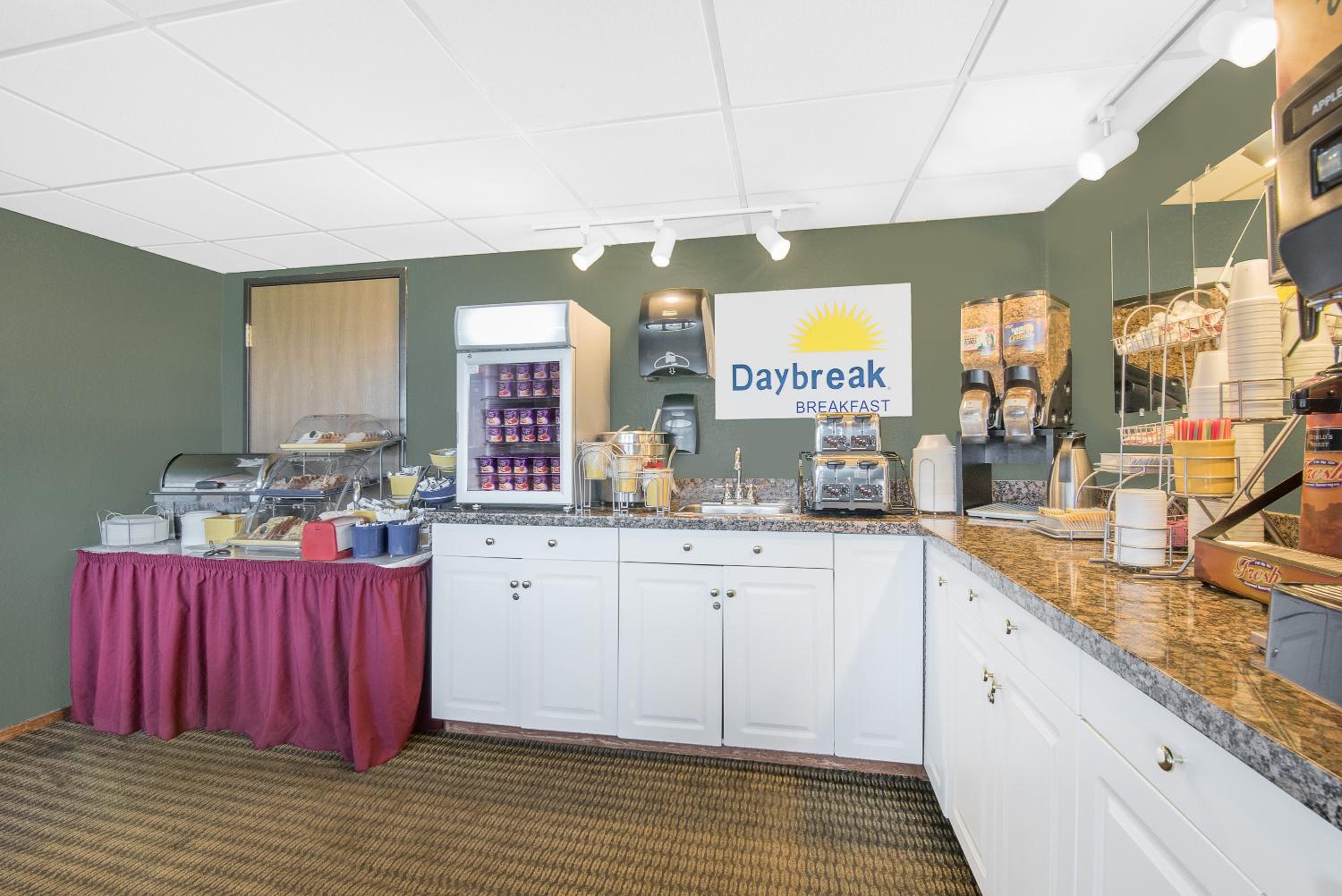 Mitchell Vacations - Days Inn by Wyndham Mitchell SD - Property Image 5