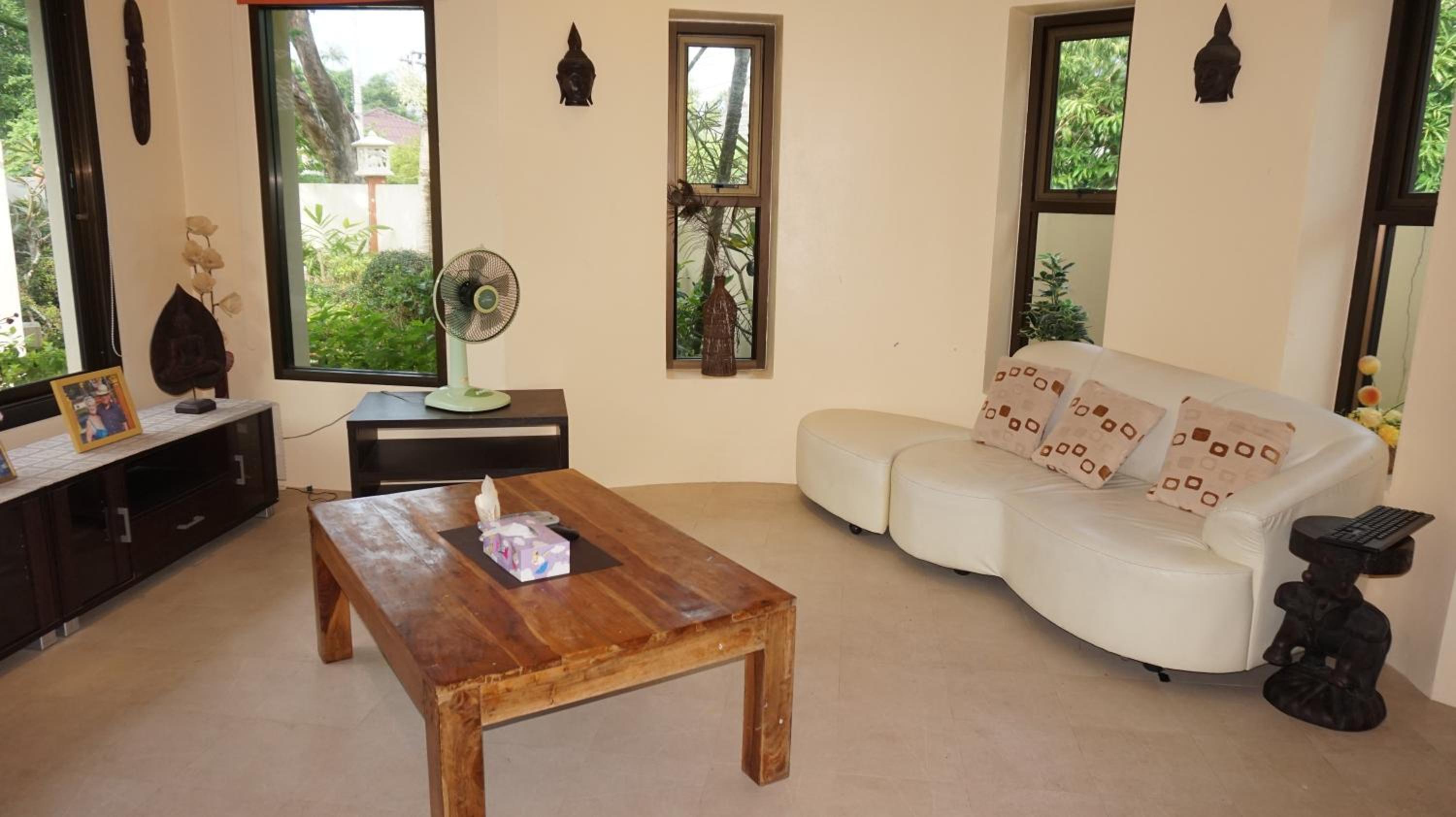 Baan Tropicana