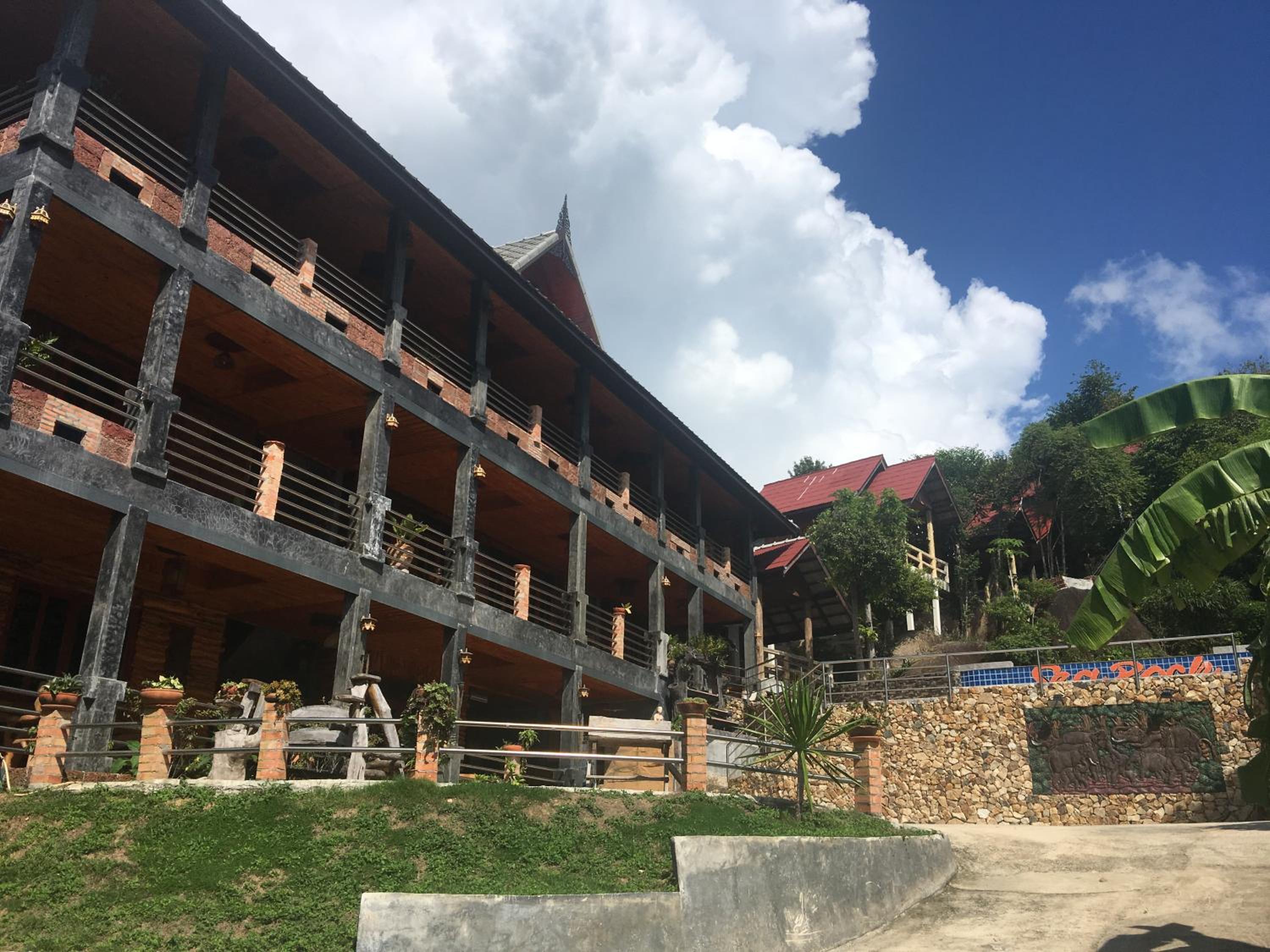 Sea Rock Resort
