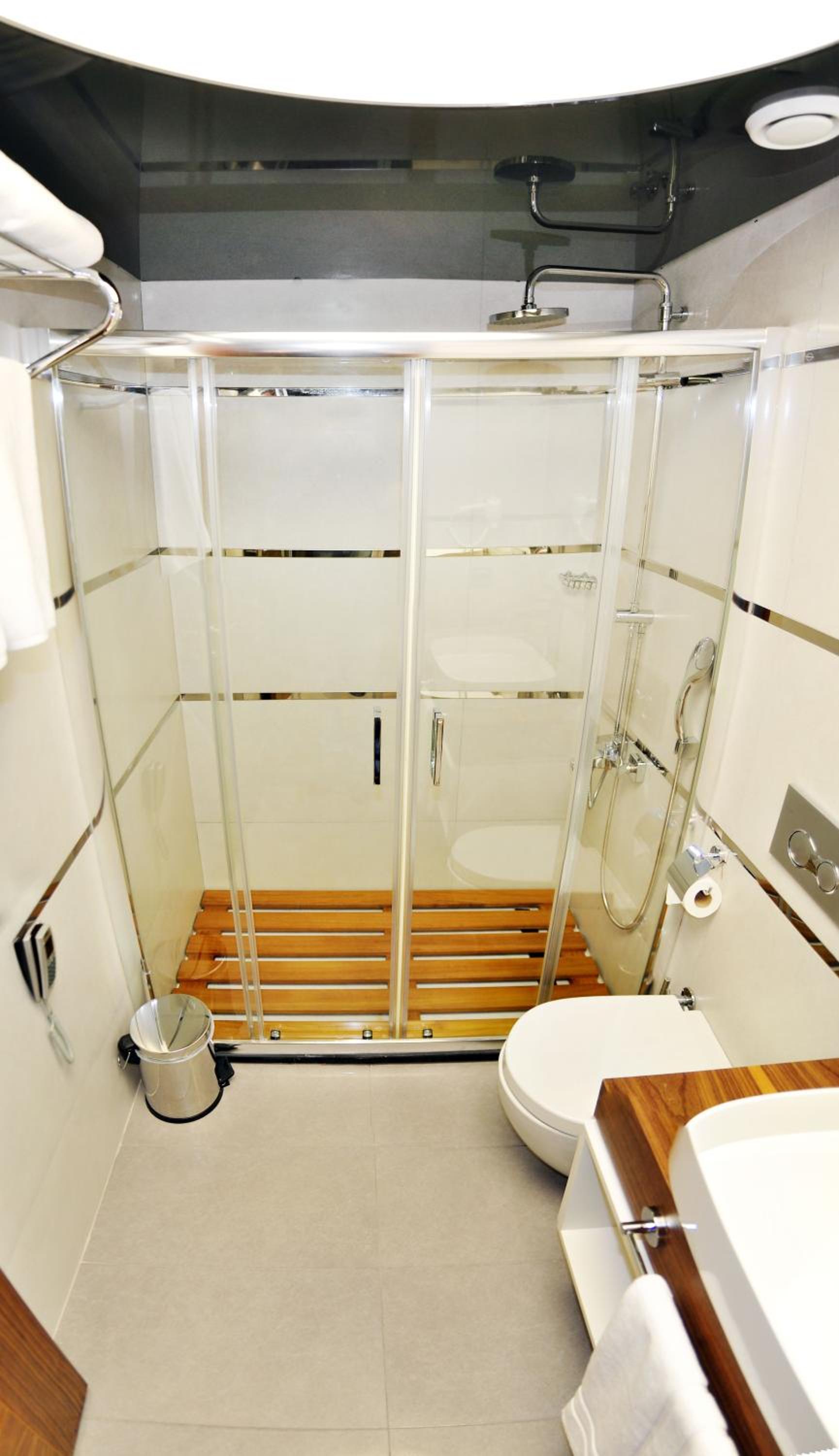 Avin Hotel - Image 20