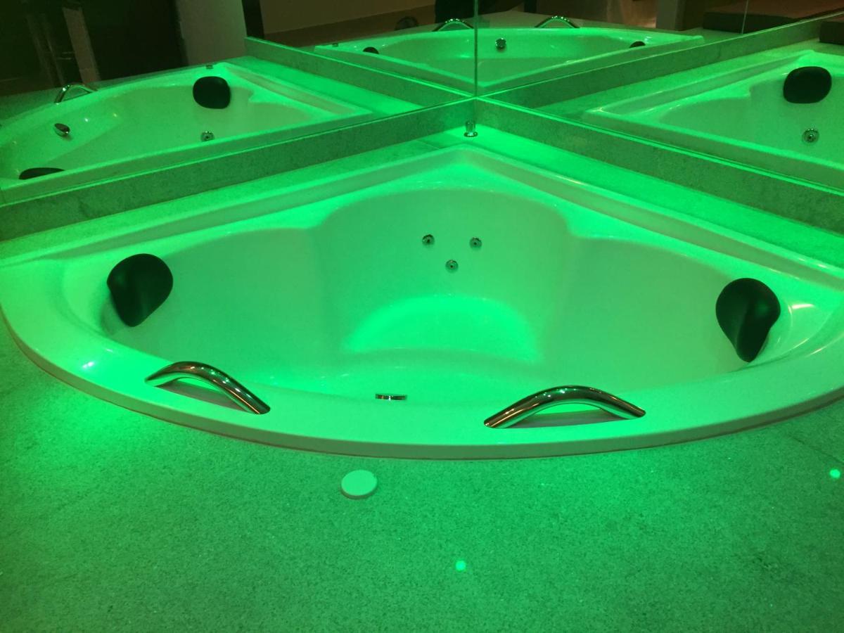 Jacuzzi