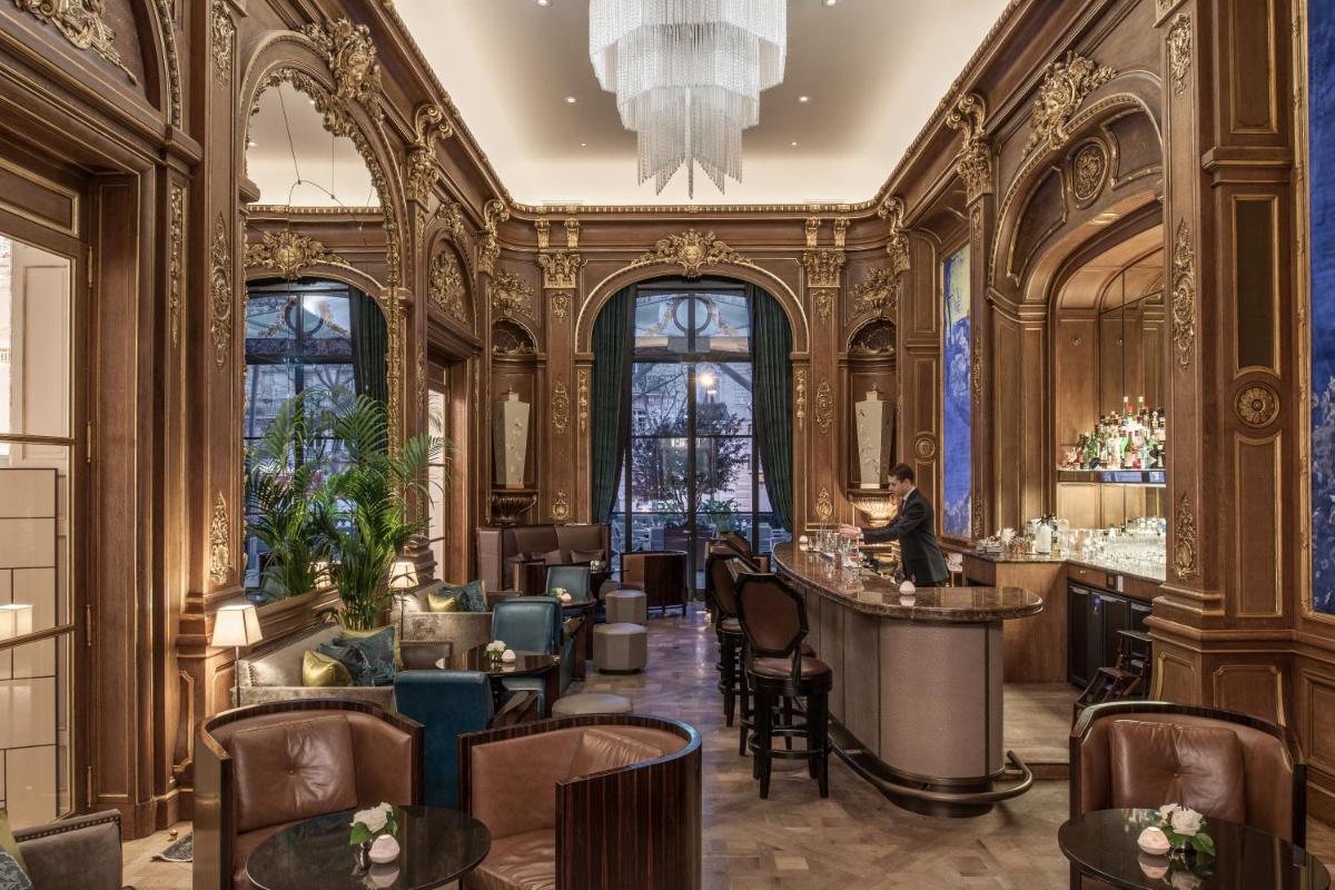 The Peninsula Paris 56