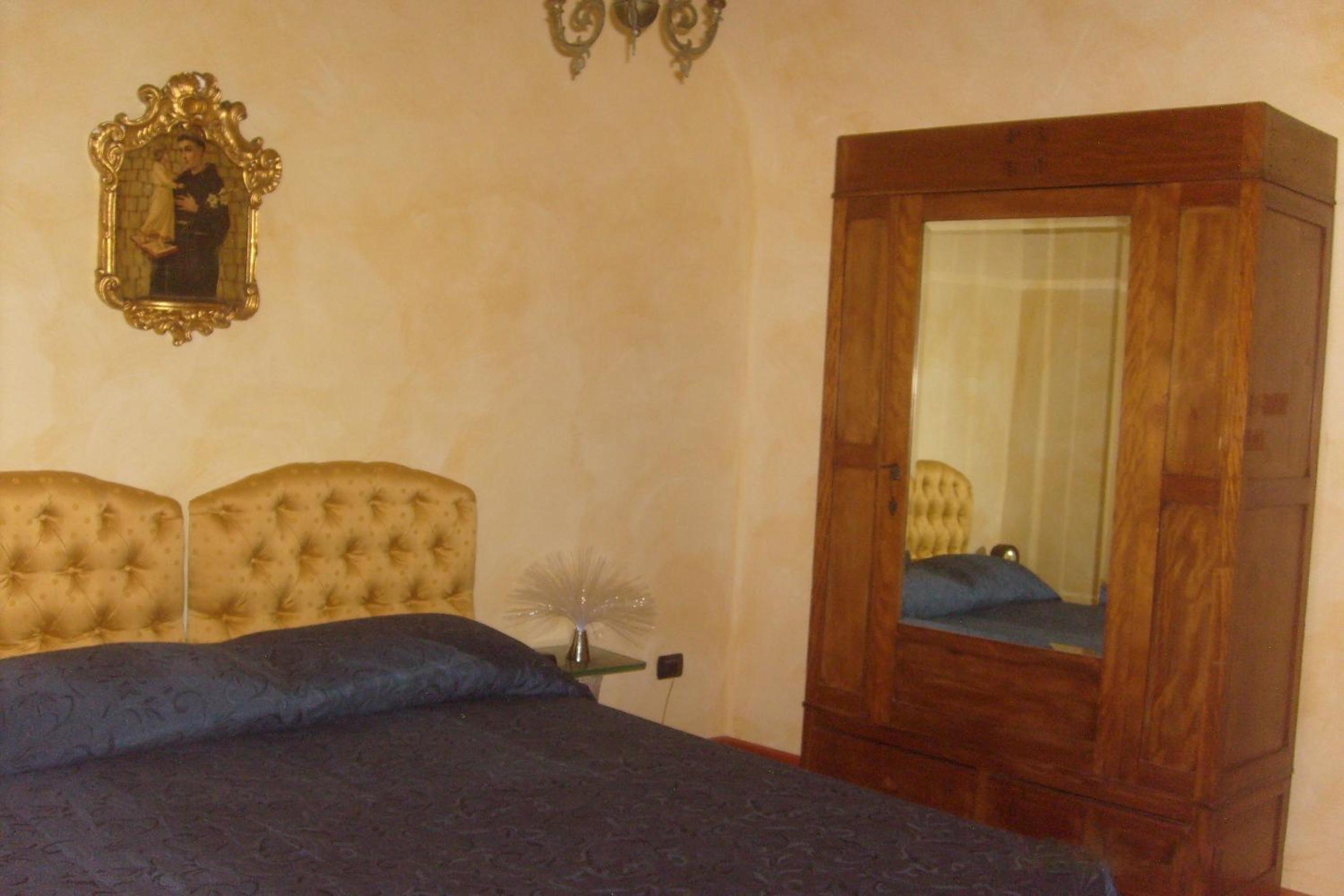 B&B Carolina Plebiscito R.