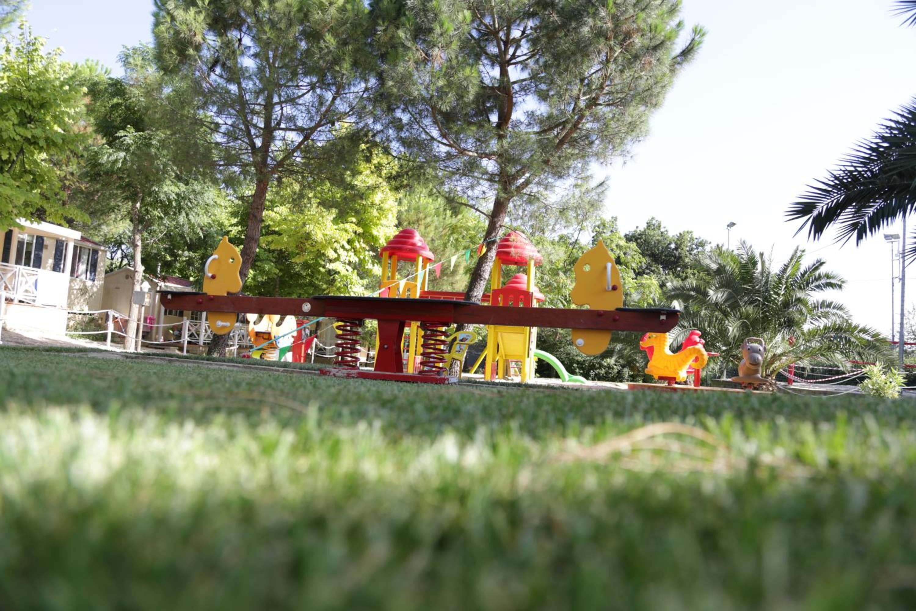 Green Garden Village con piscina, spiaggia riservata e parcheggio