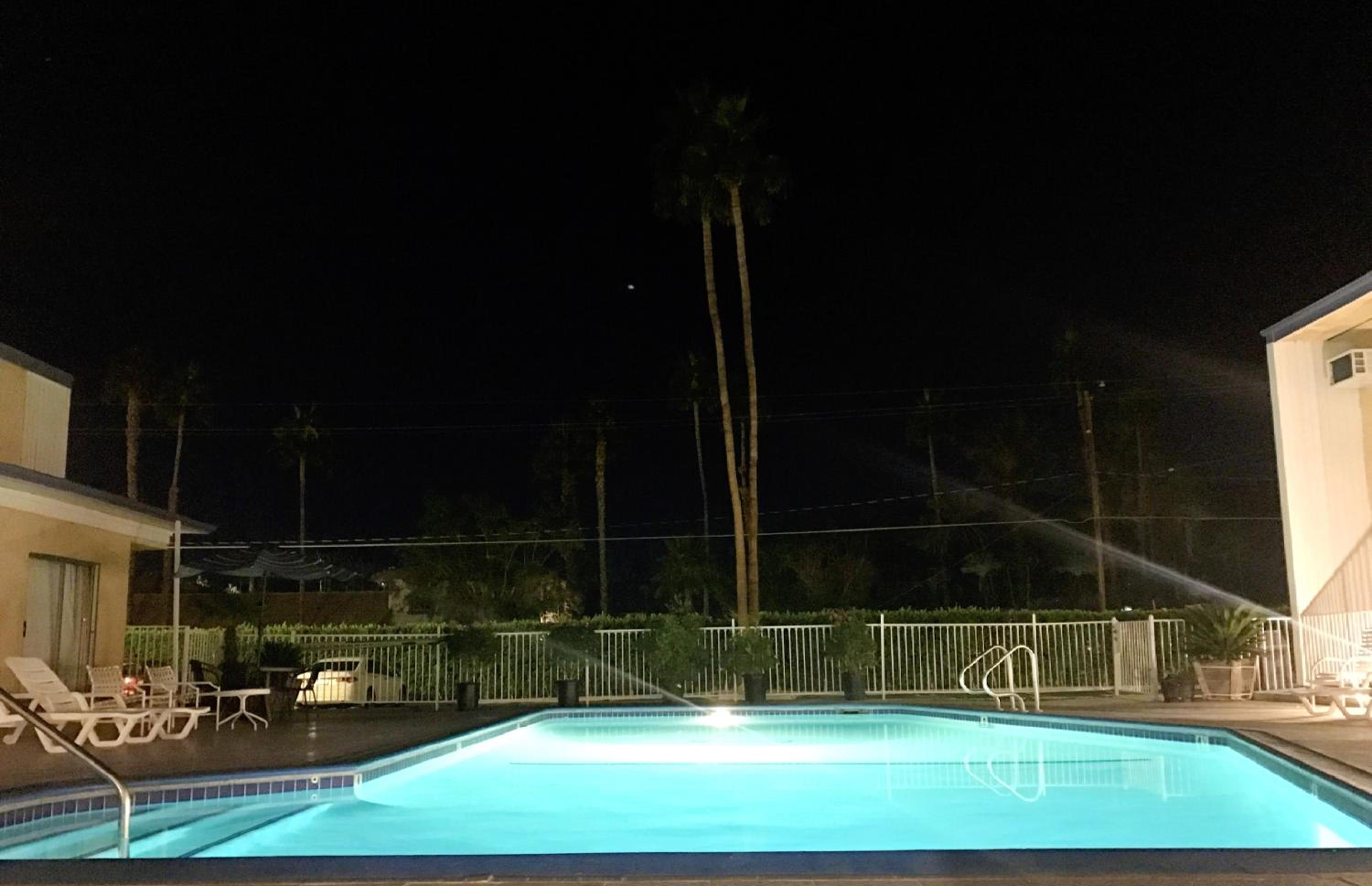 Delos Reyes Palm Springs