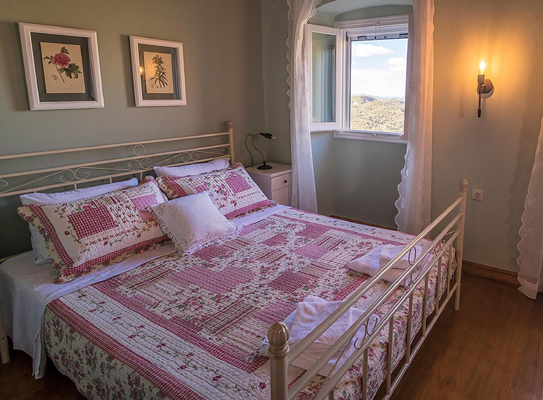 Castelli Cottage
