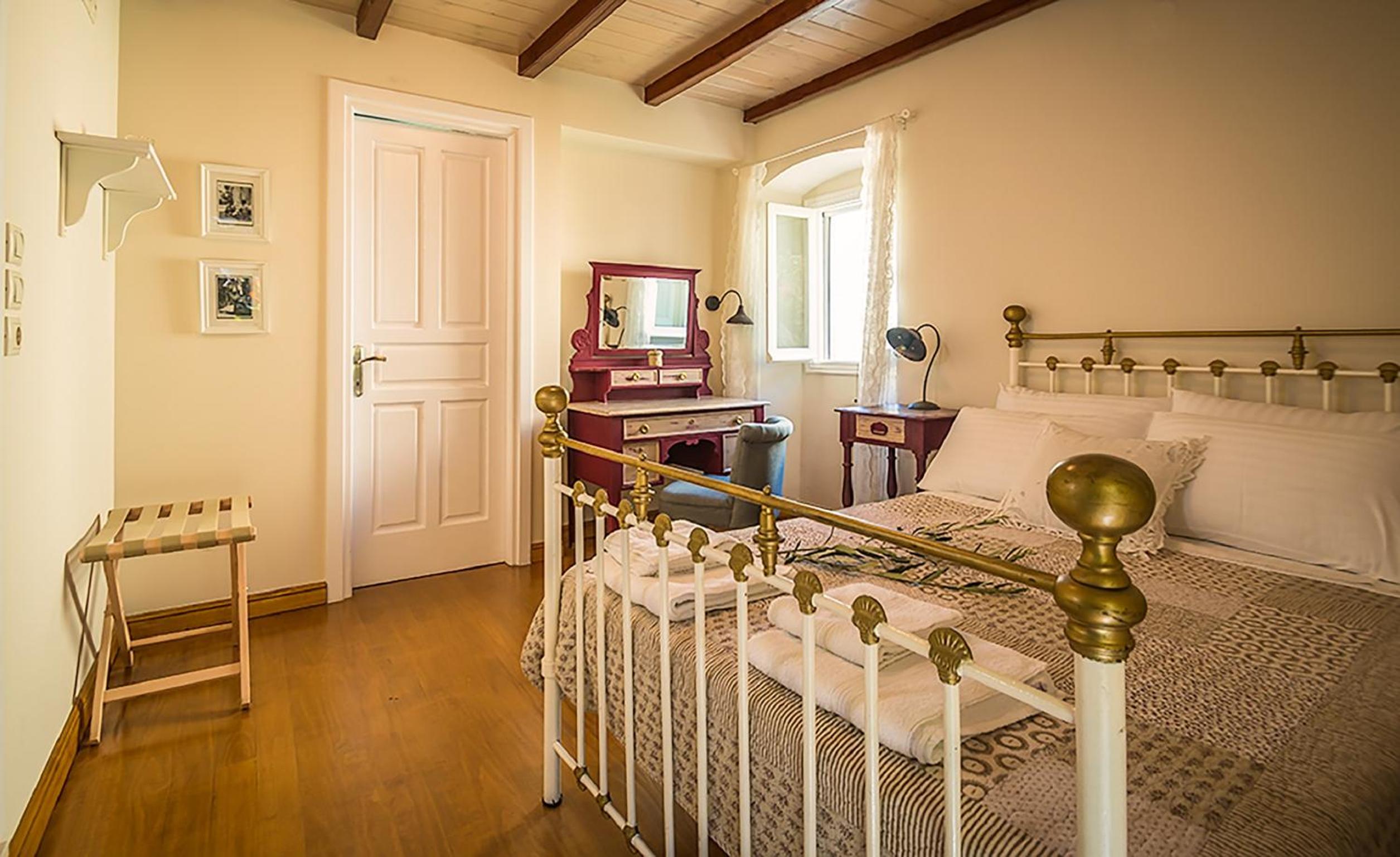 Castelli Cottage