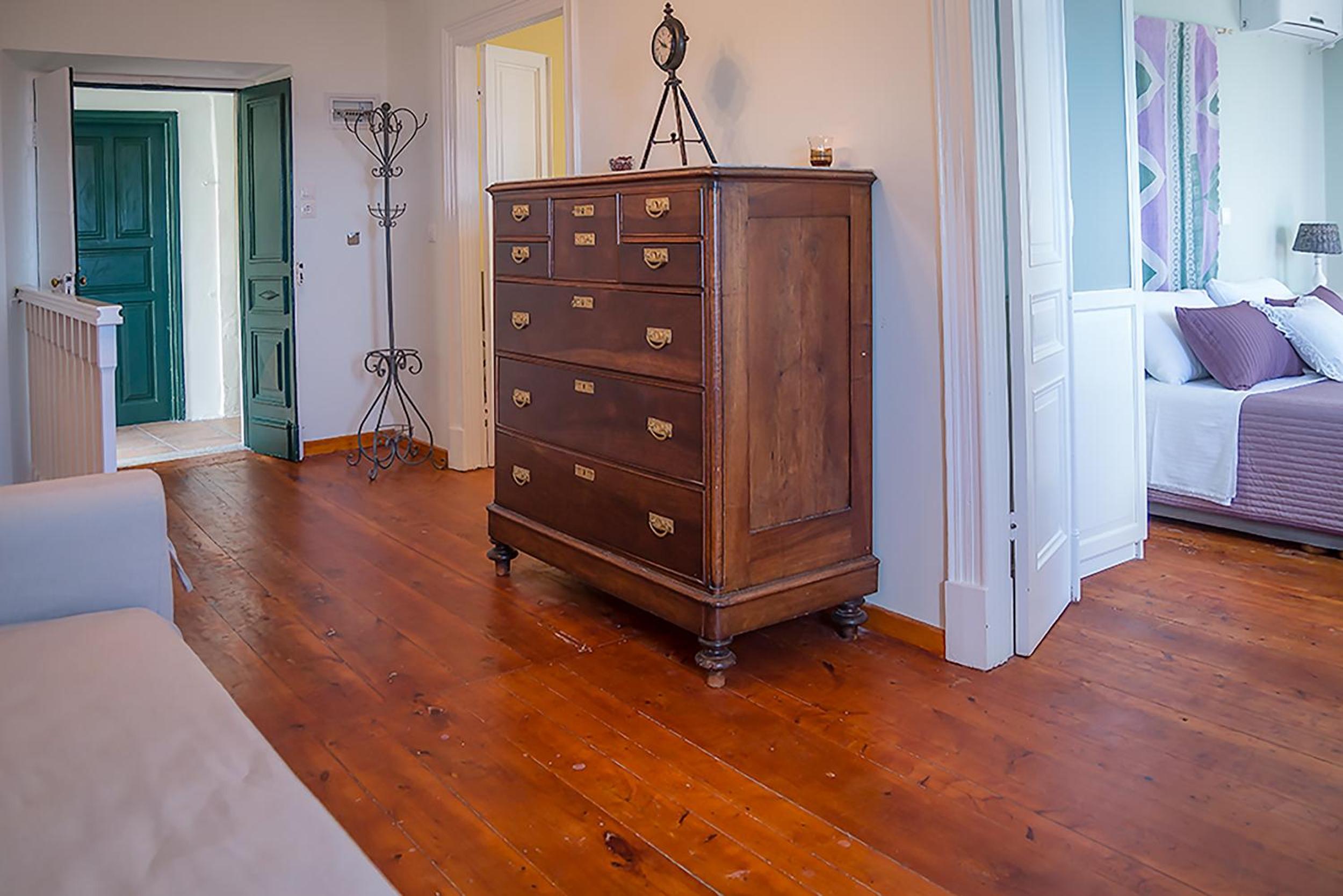 Castelli Cottage