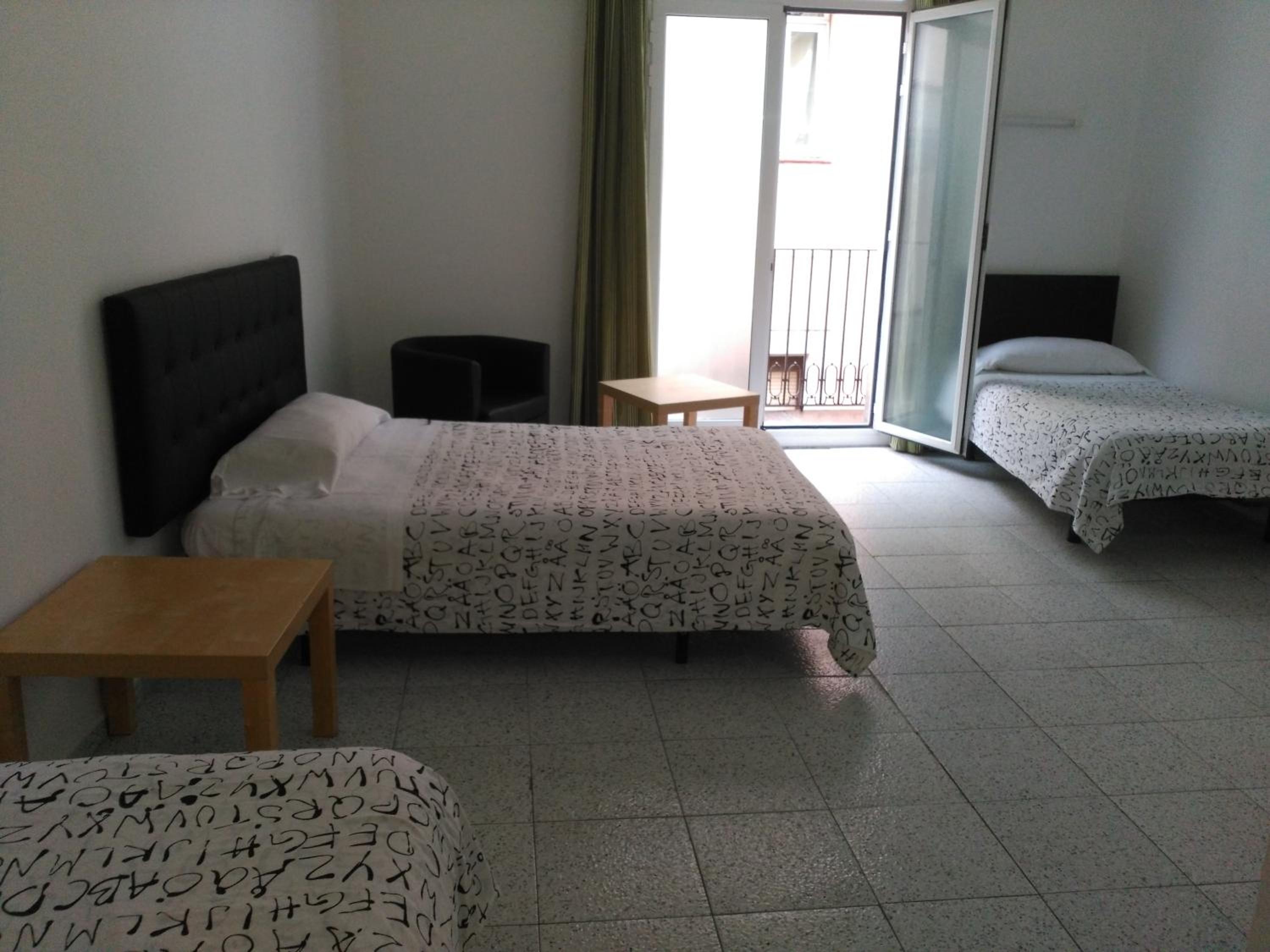 Hostal River