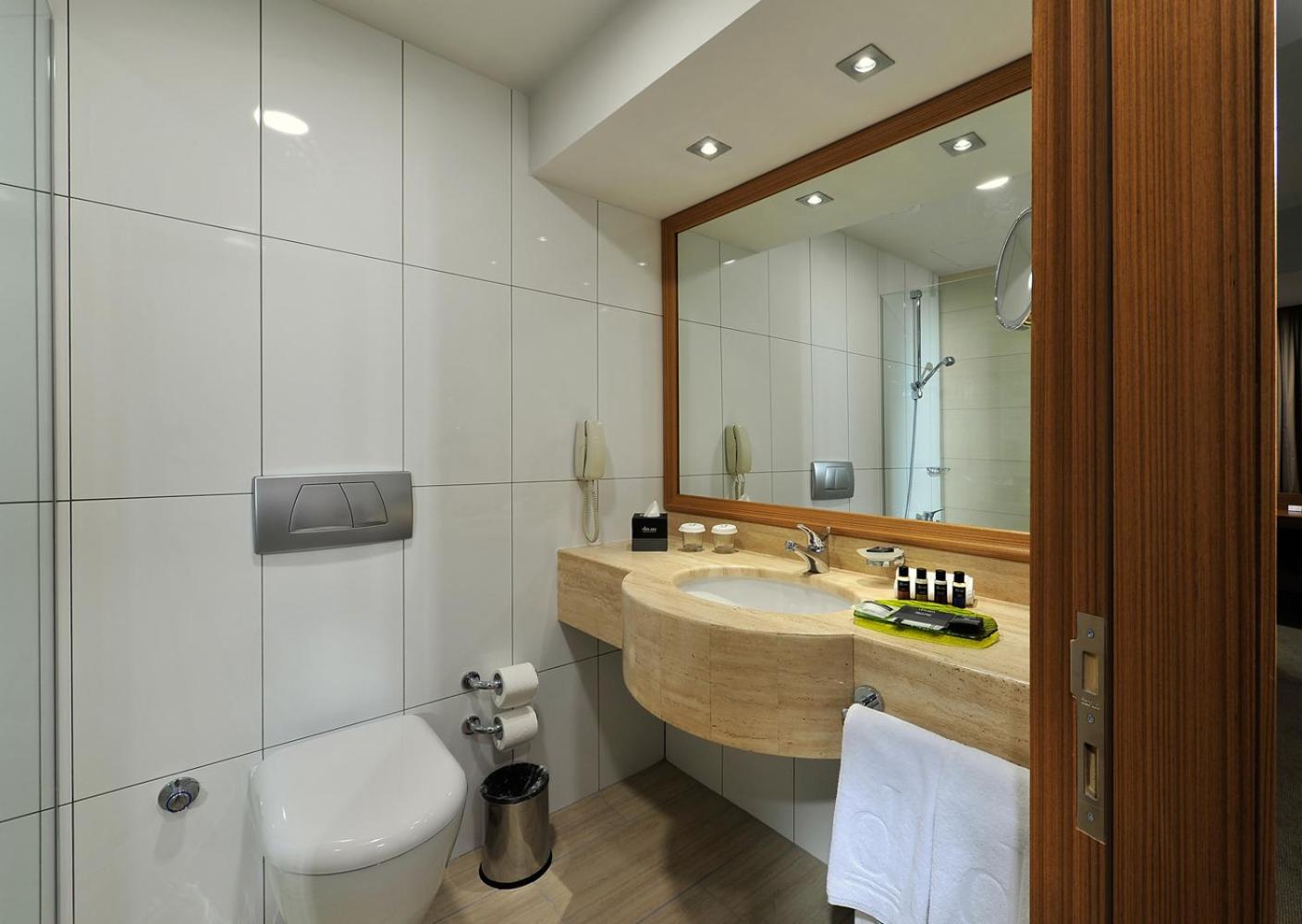Divan Istanbul City - Image 24