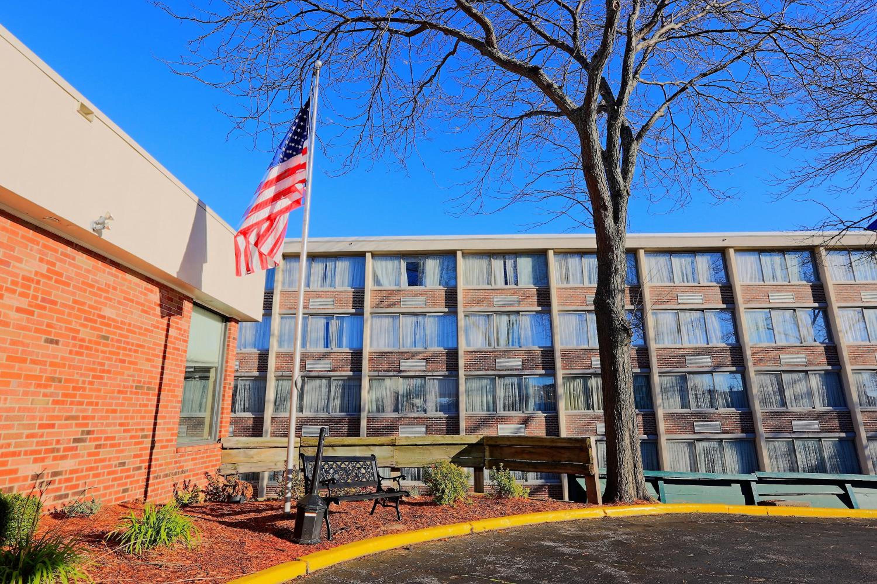 Wyndham Garden Kenosha Harborside - Property Image 38