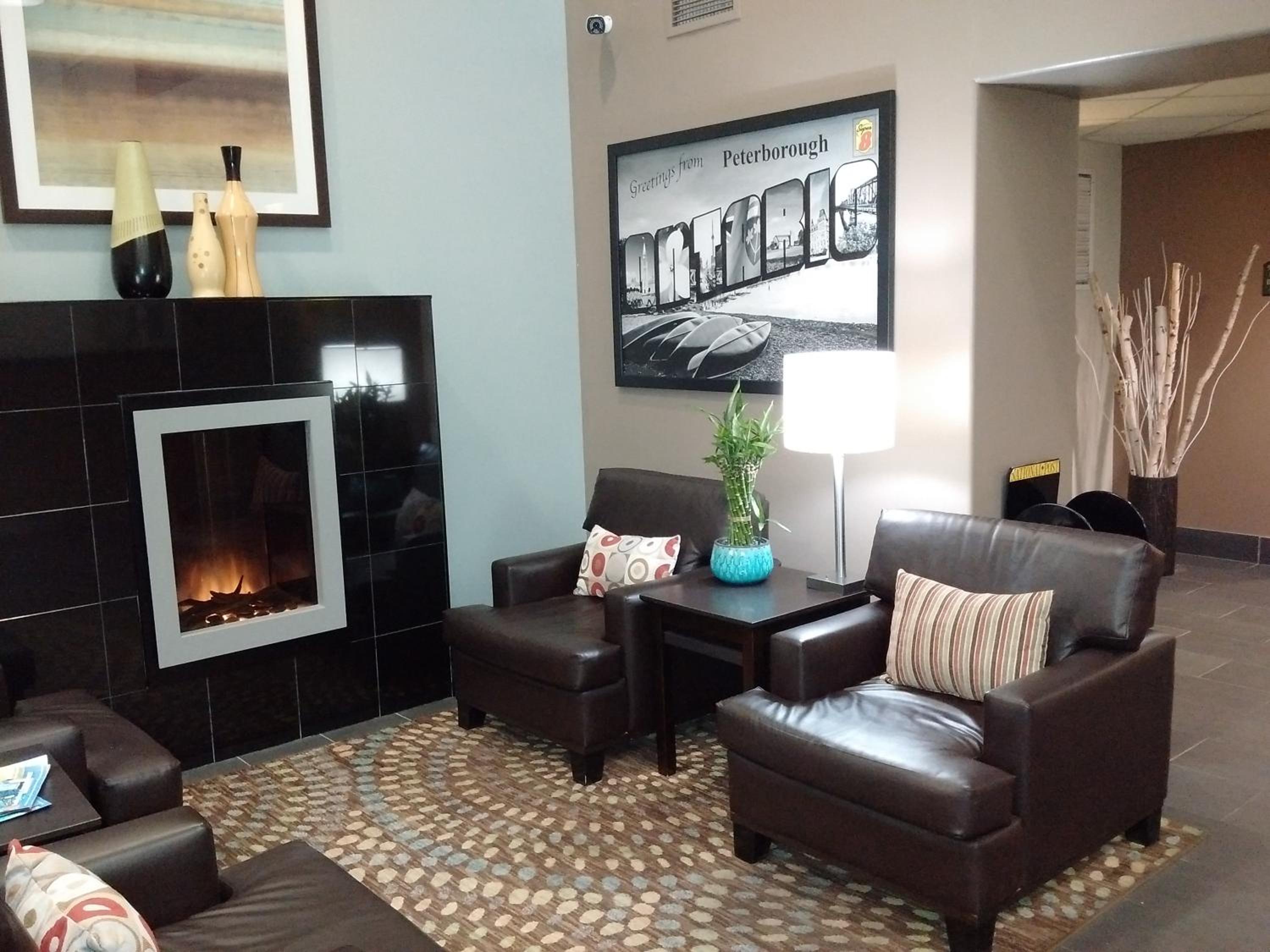 Peterborough Vacations - Super 8 by Wyndham Peterborough - Property Image 2